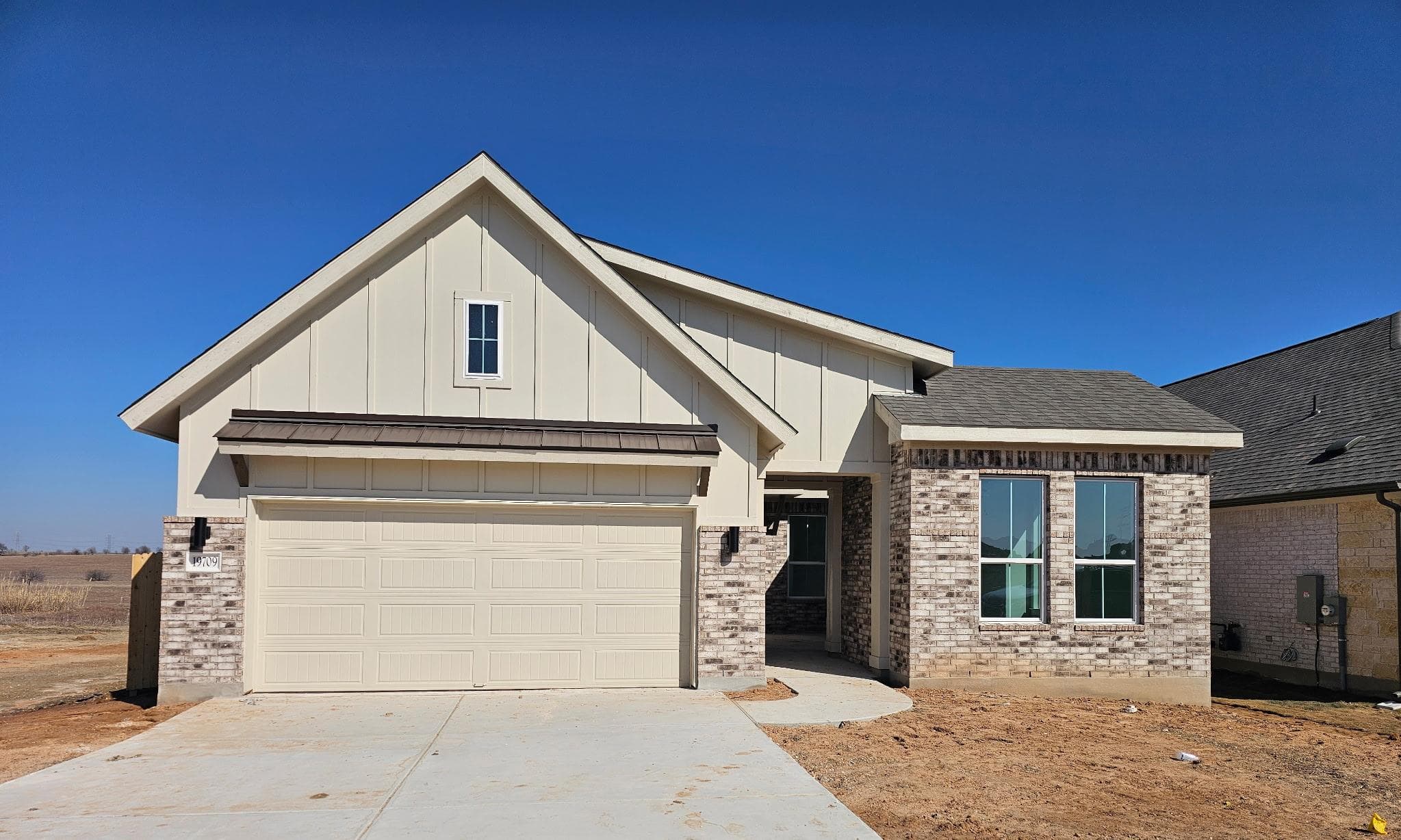 19709  Lucky Outlaw Ln