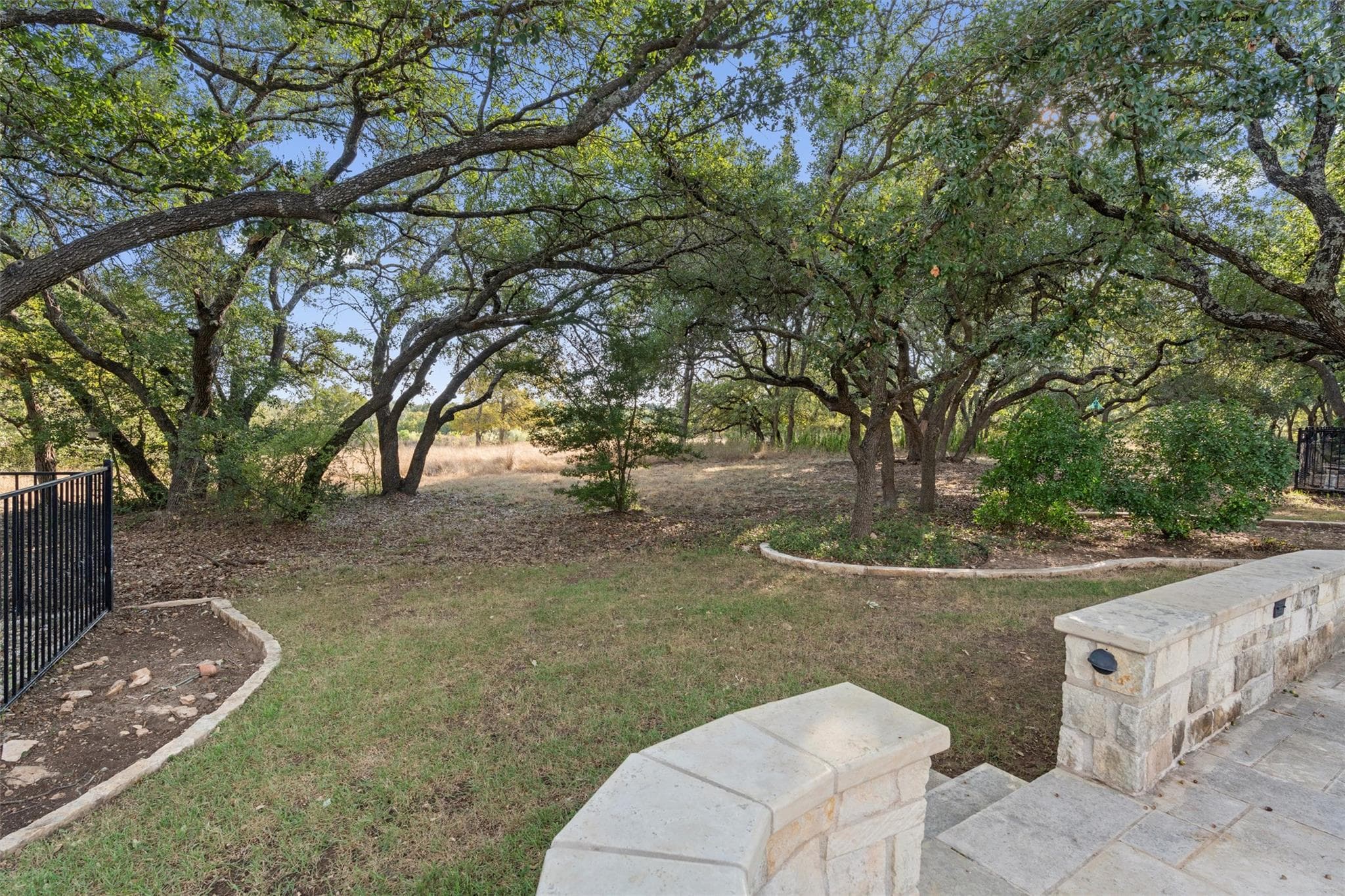 200  San Saba Dr