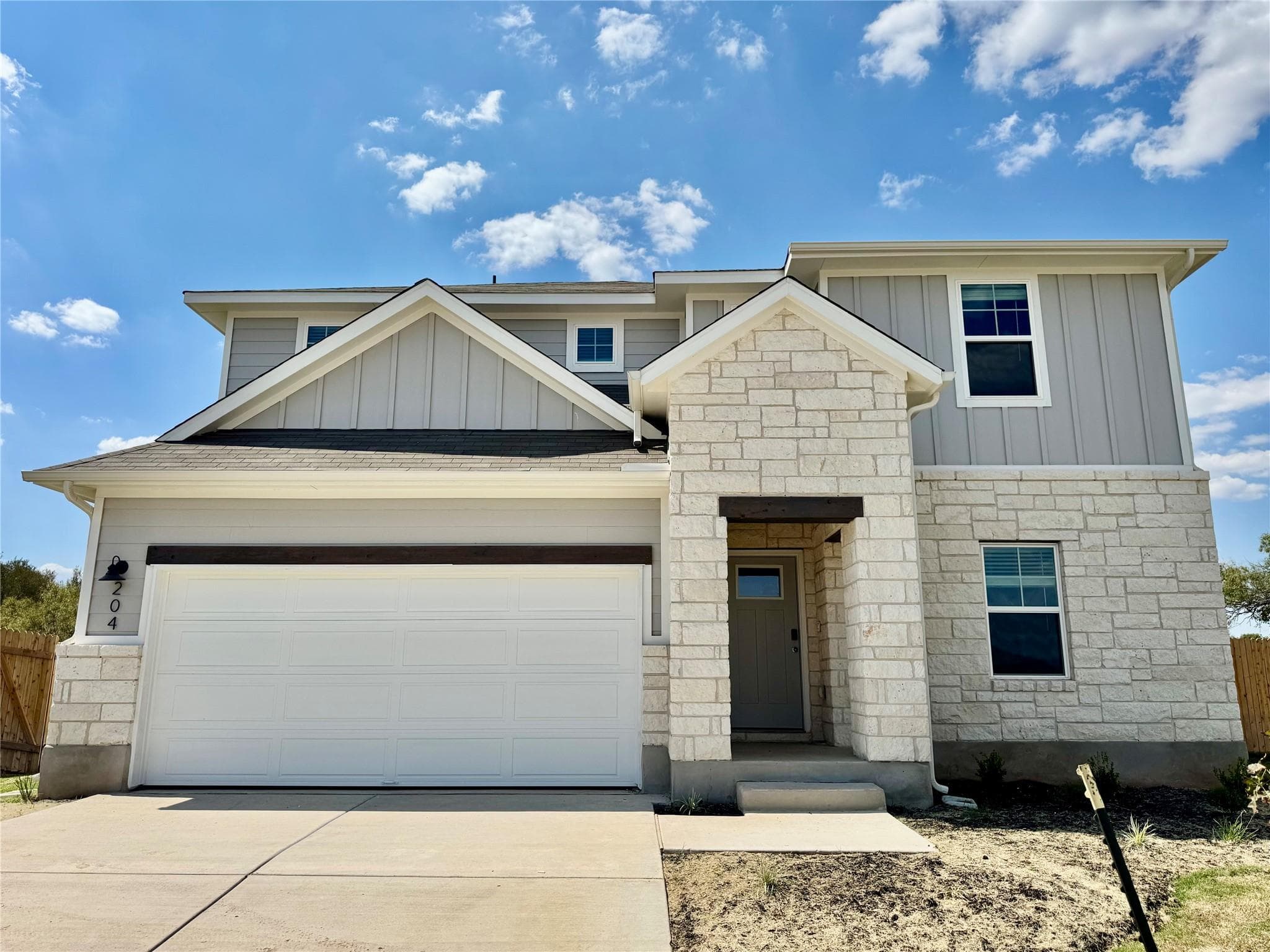 204  Coopers Hawk Crest None