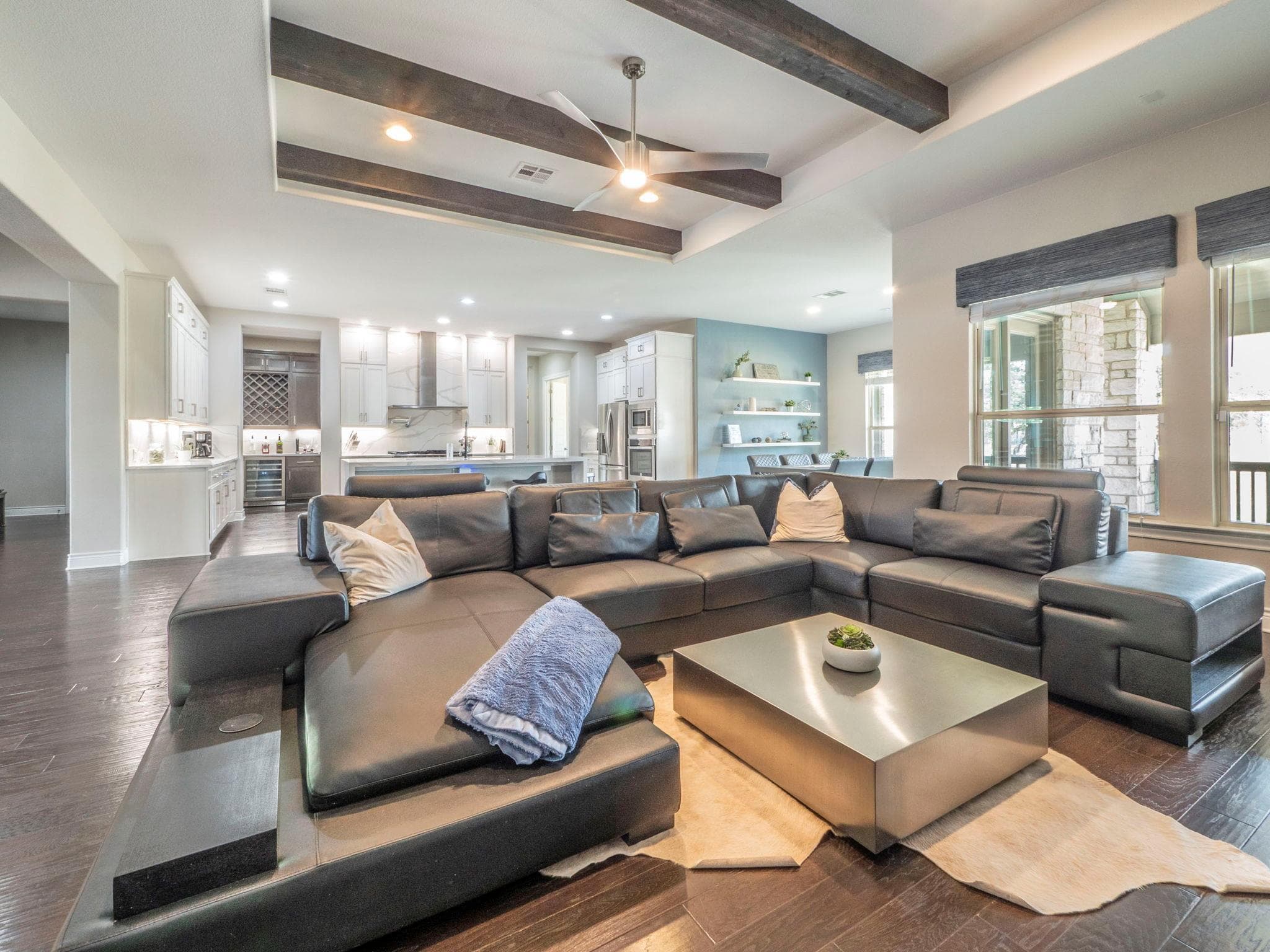 205  Standing Oak Dr