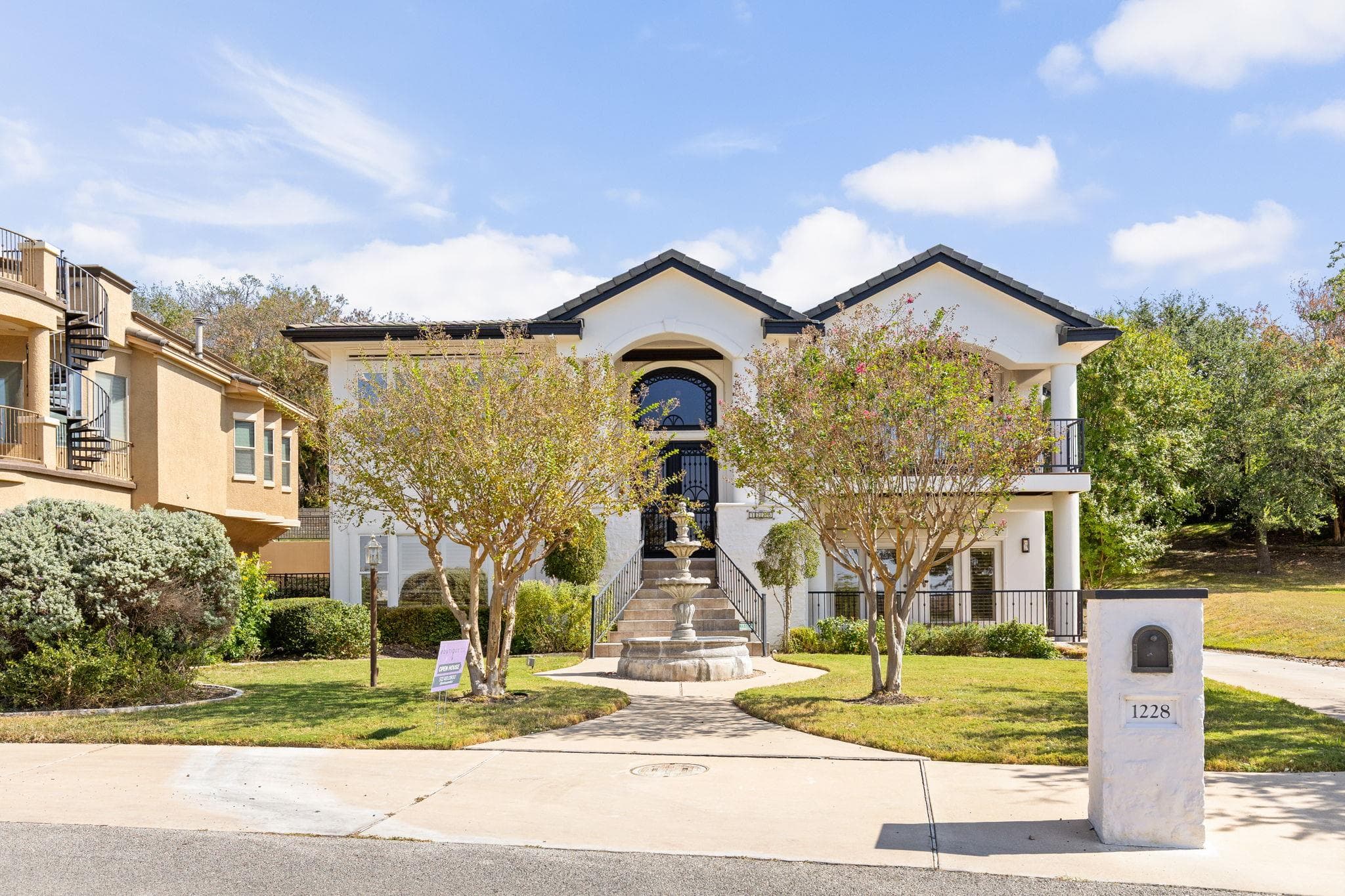 1228  Challenger None