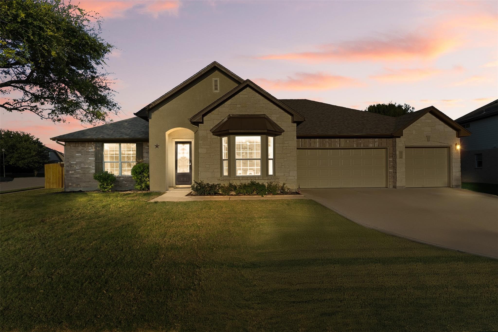 19913  Dornick Hills Ln