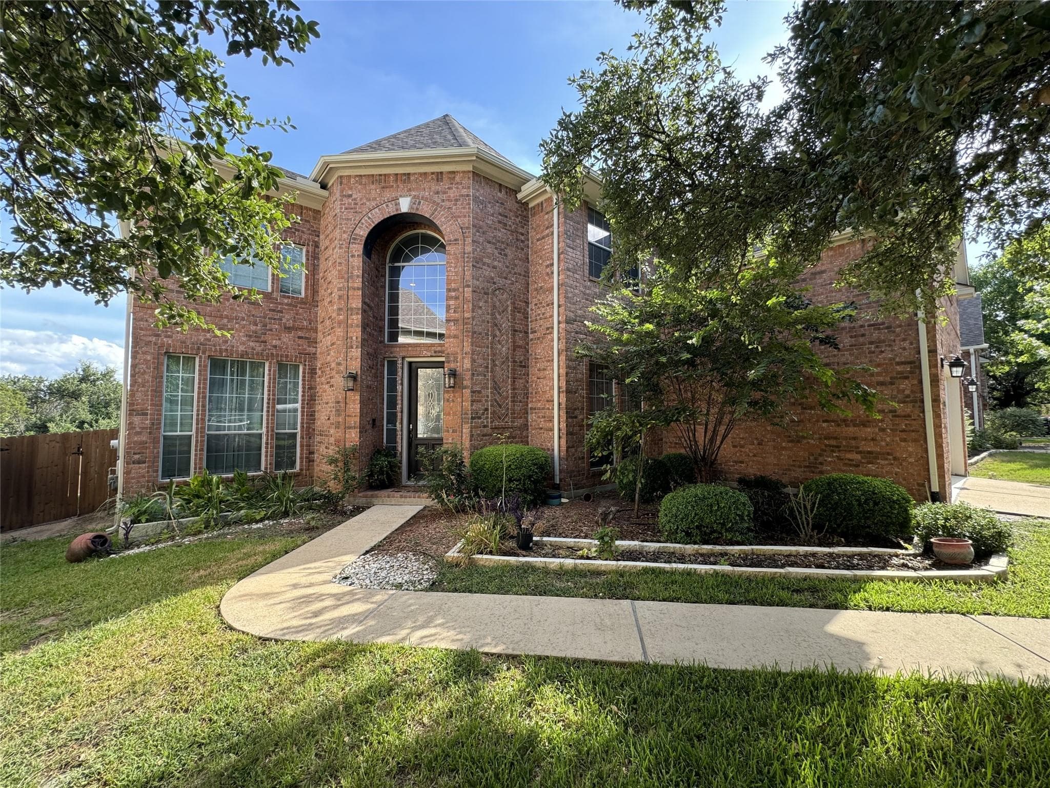 10228 Chestnut Ridge Rd