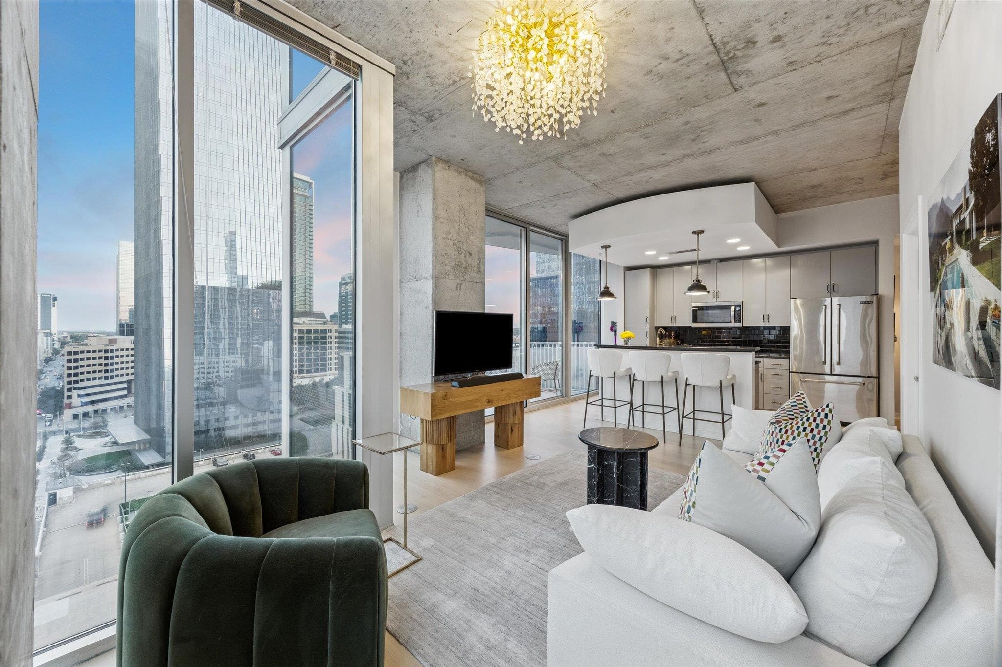 360  Nueces St  #1417