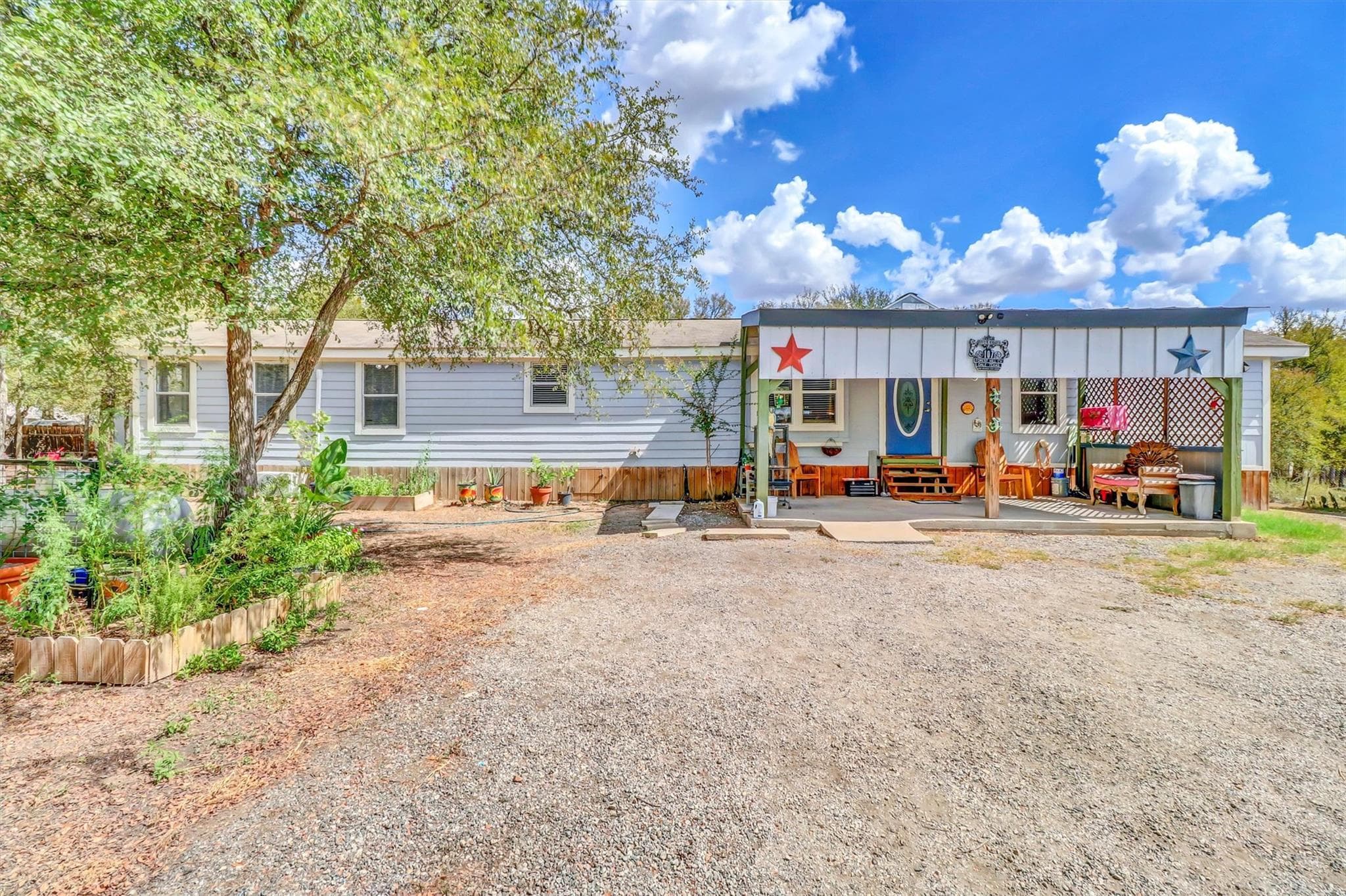 107 SW Forest Hill Cv