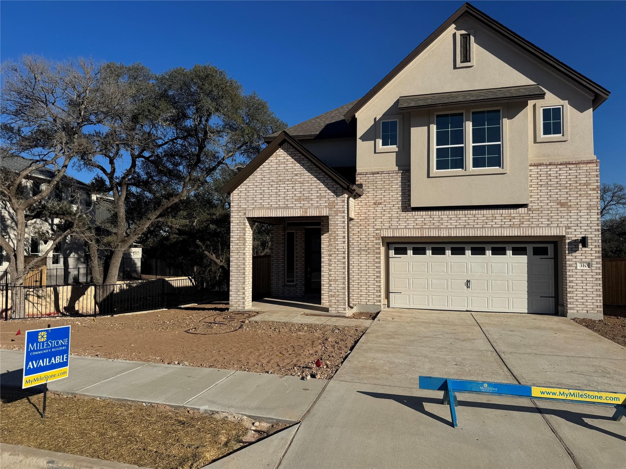 310  San Saba Dr