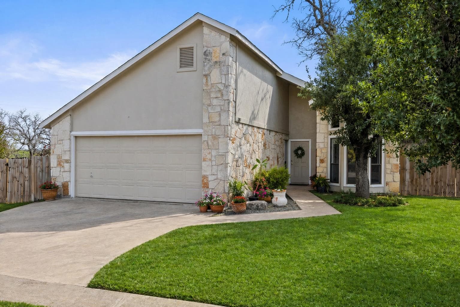 102  Pitchfork Dr