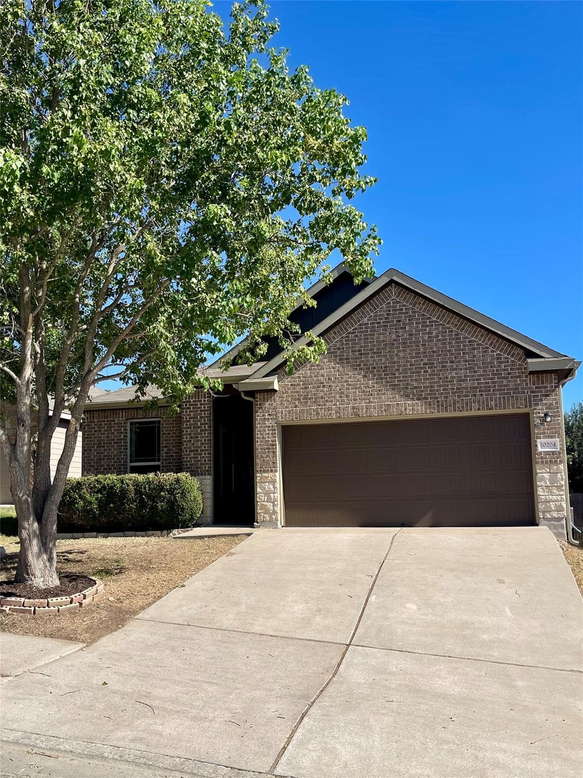 10204  Pinnacle Crest Loop