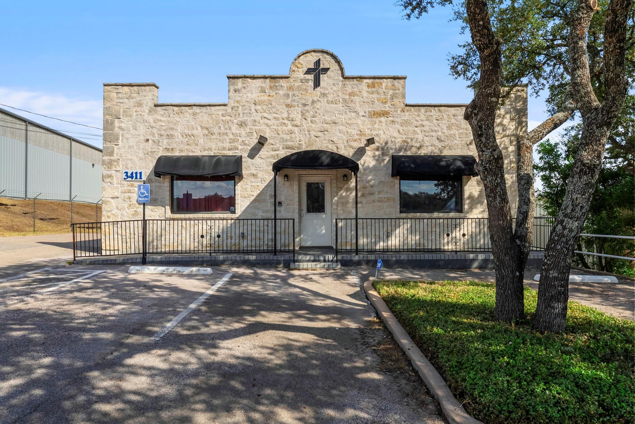 3411 N US Highway 281 None