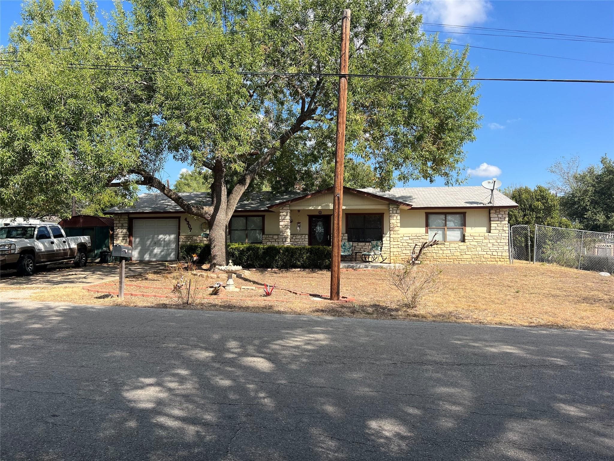 4307 Cottonwood Dr