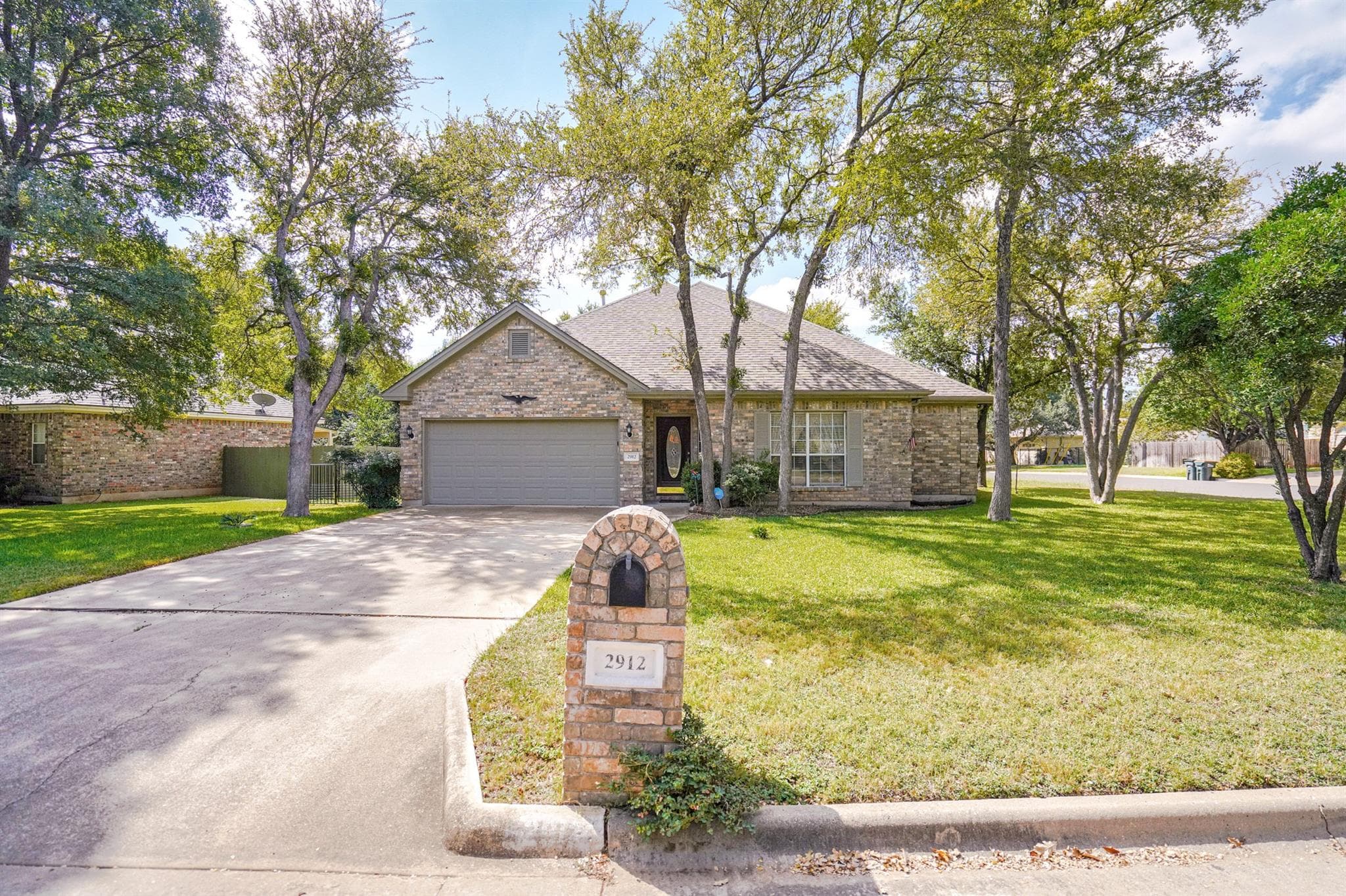 2912  Brandy Ln