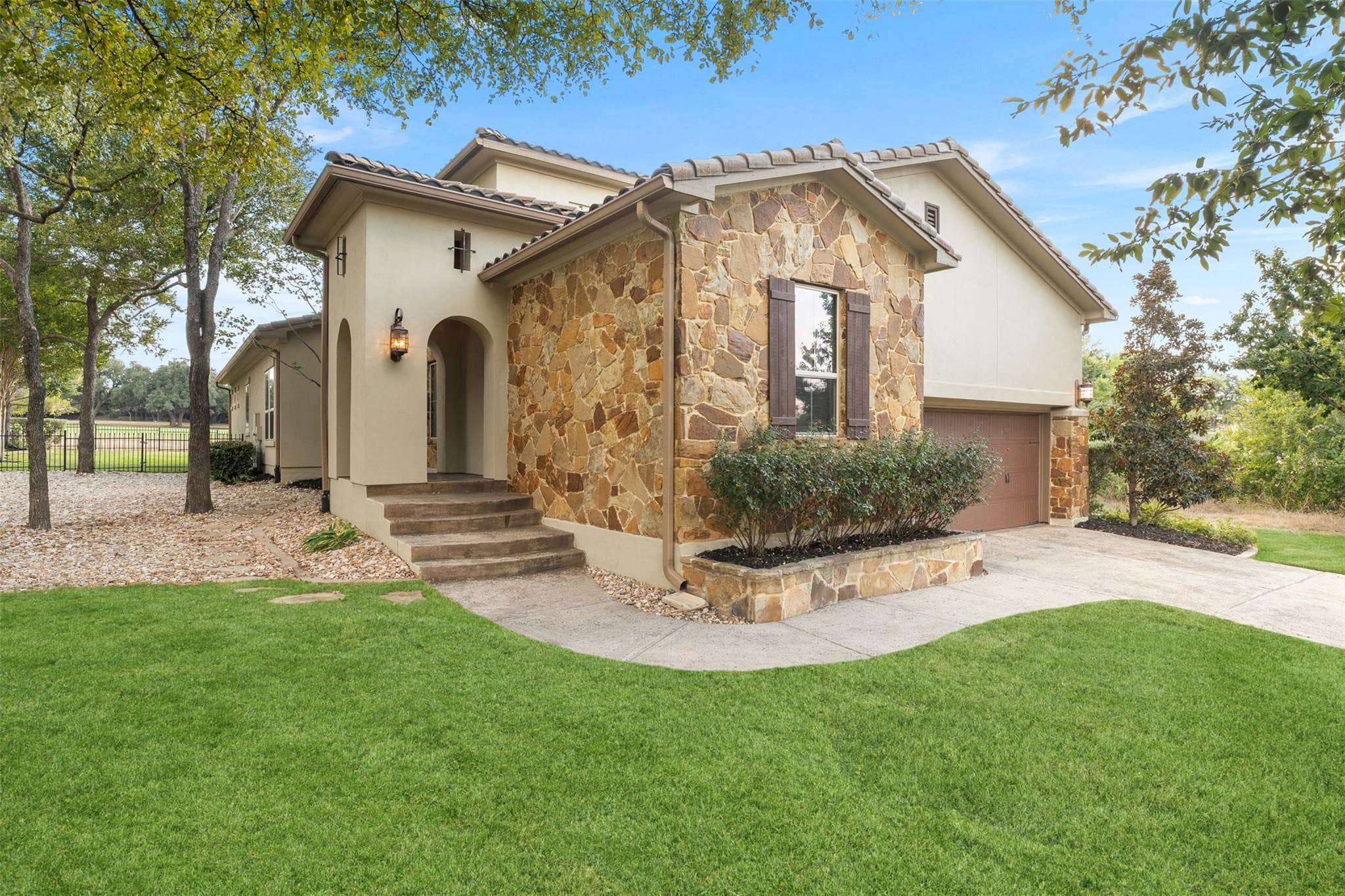 114  Cimarron Hills Trl E