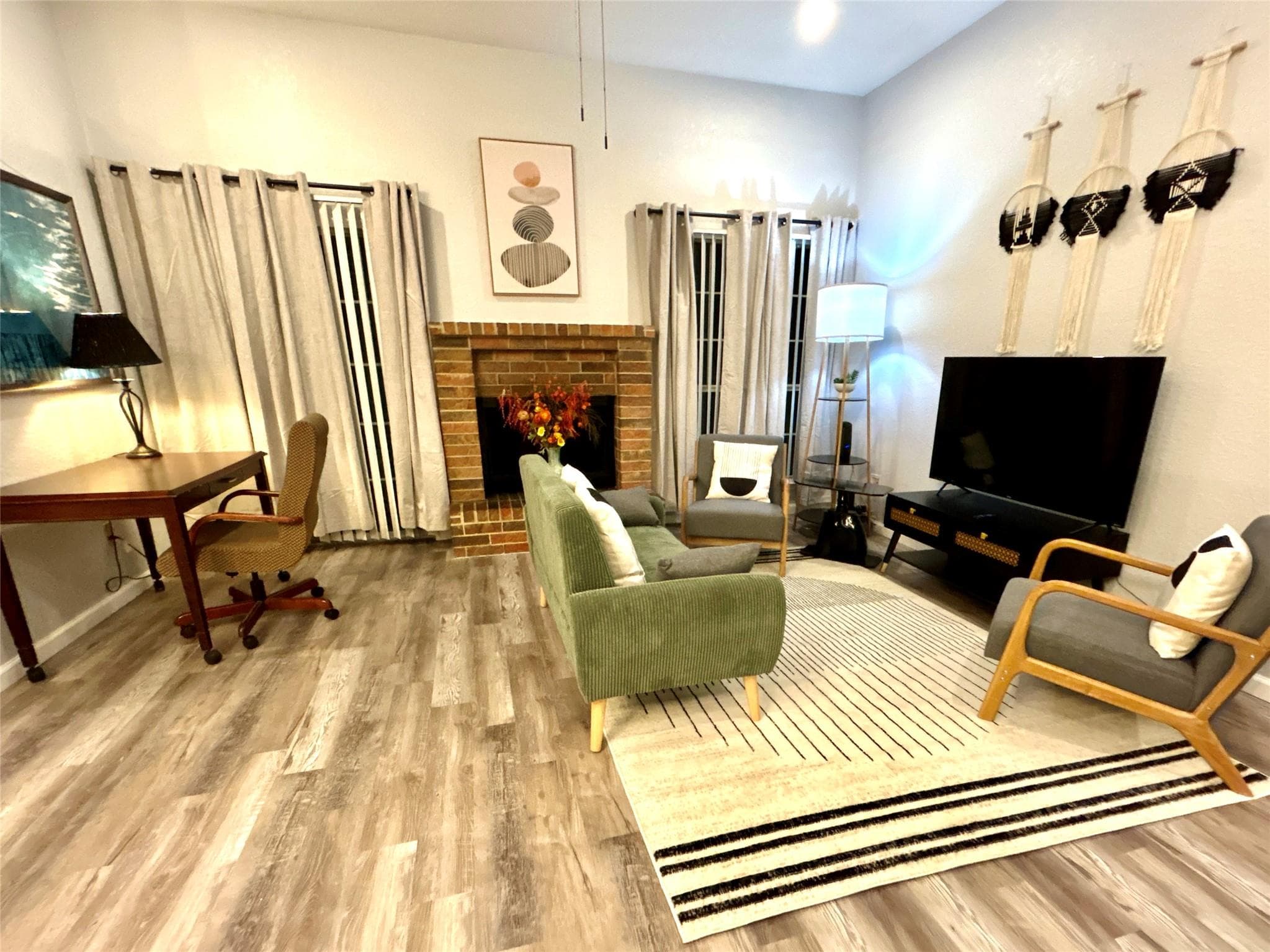 1701  Lynx Cir