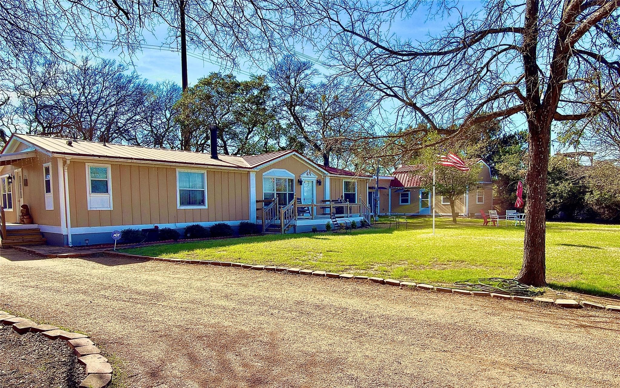 15711  La Hacienda Dr