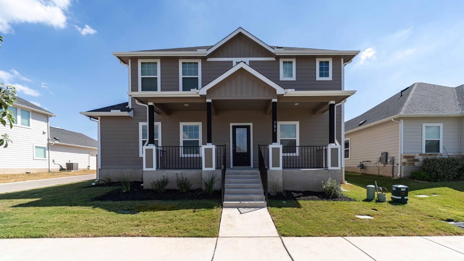 303  Ravens Crest Dr