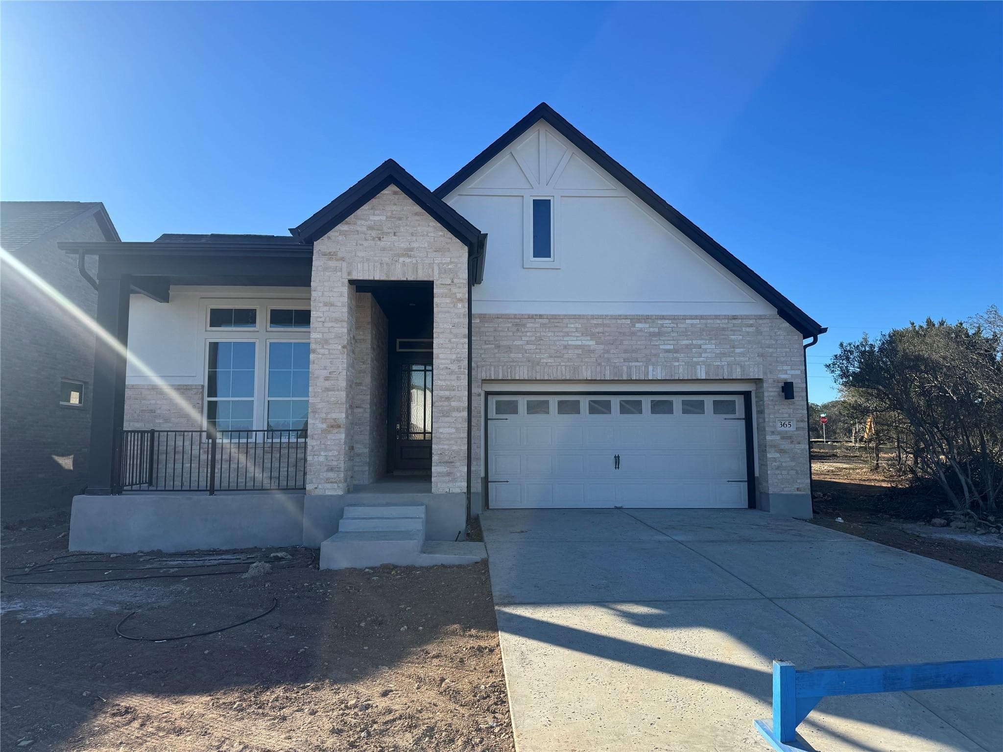 365  San Saba Dr