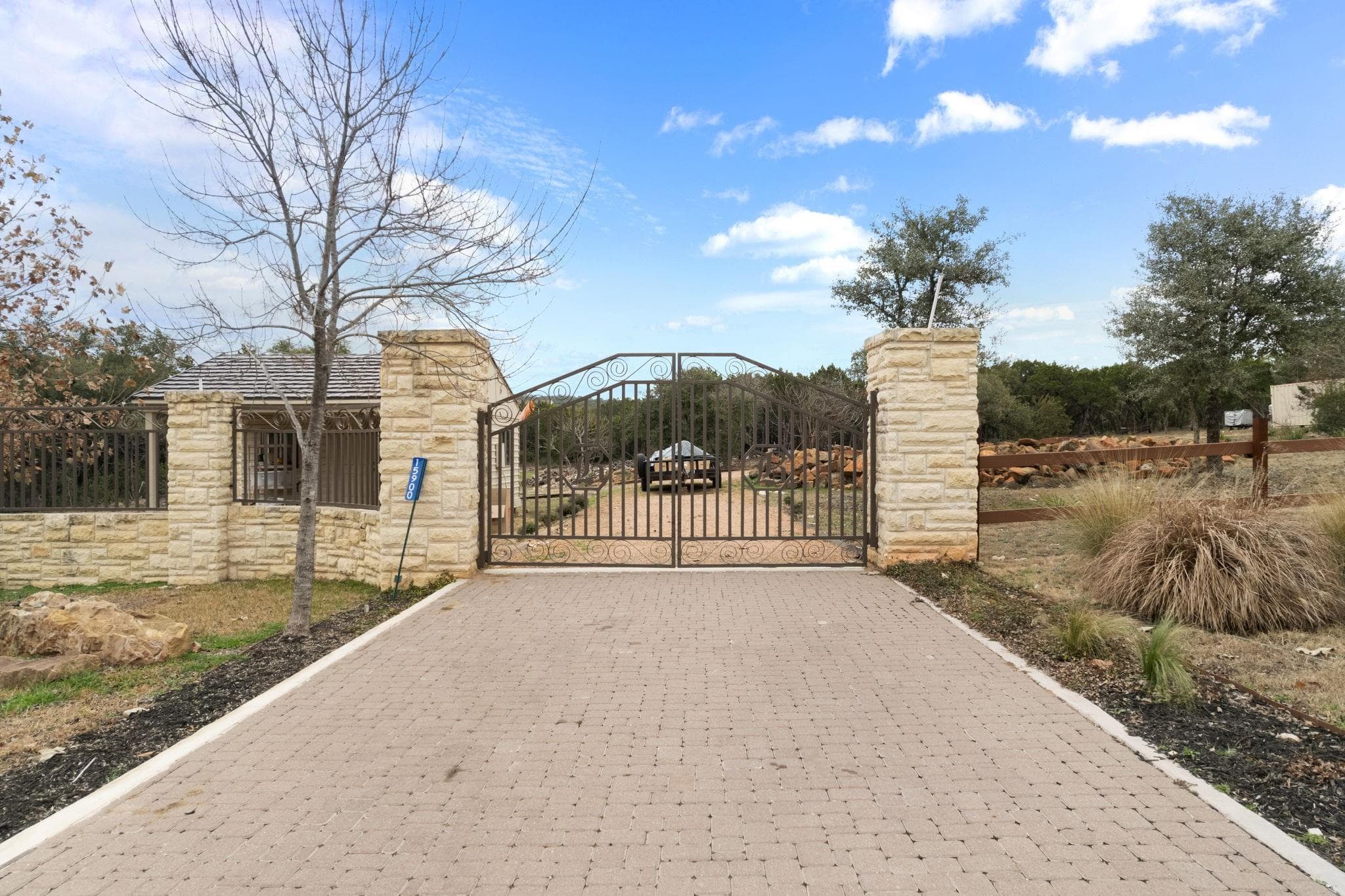 15902  Booth Cir
