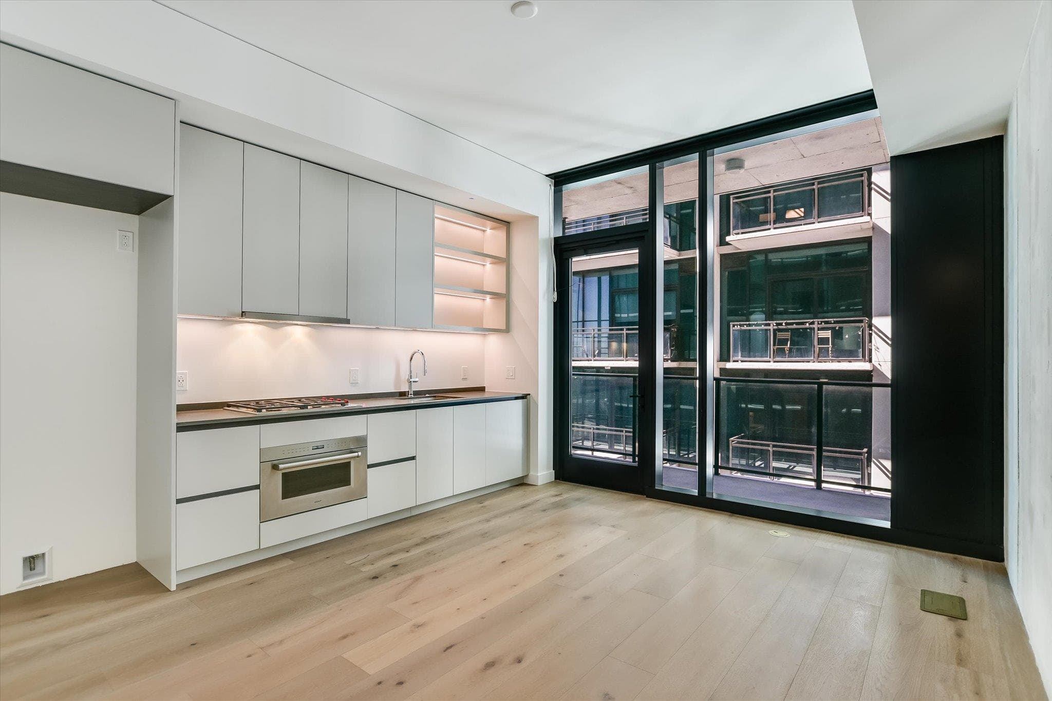 610  Davis St  #2607