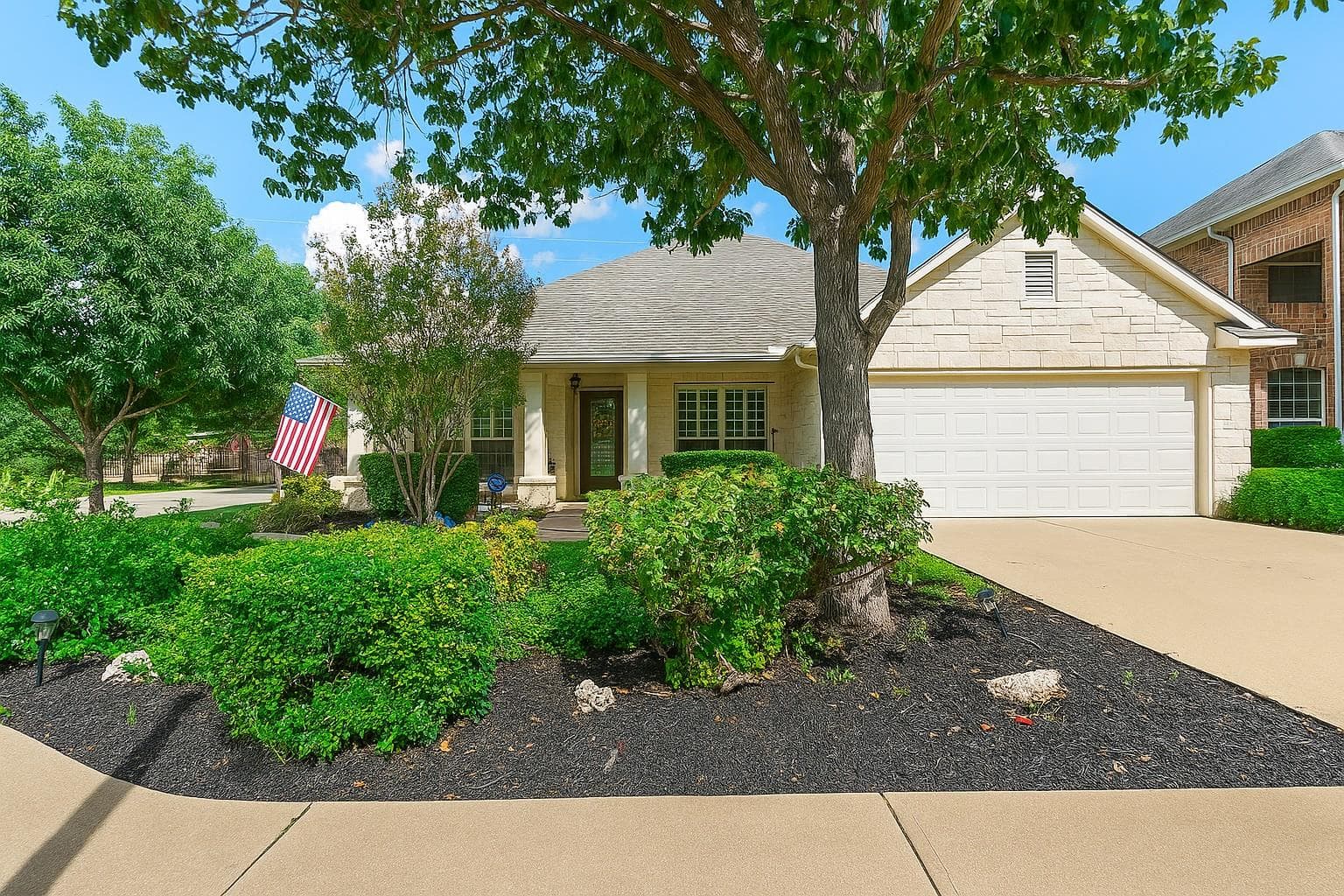 9437 Caves Valley Dr