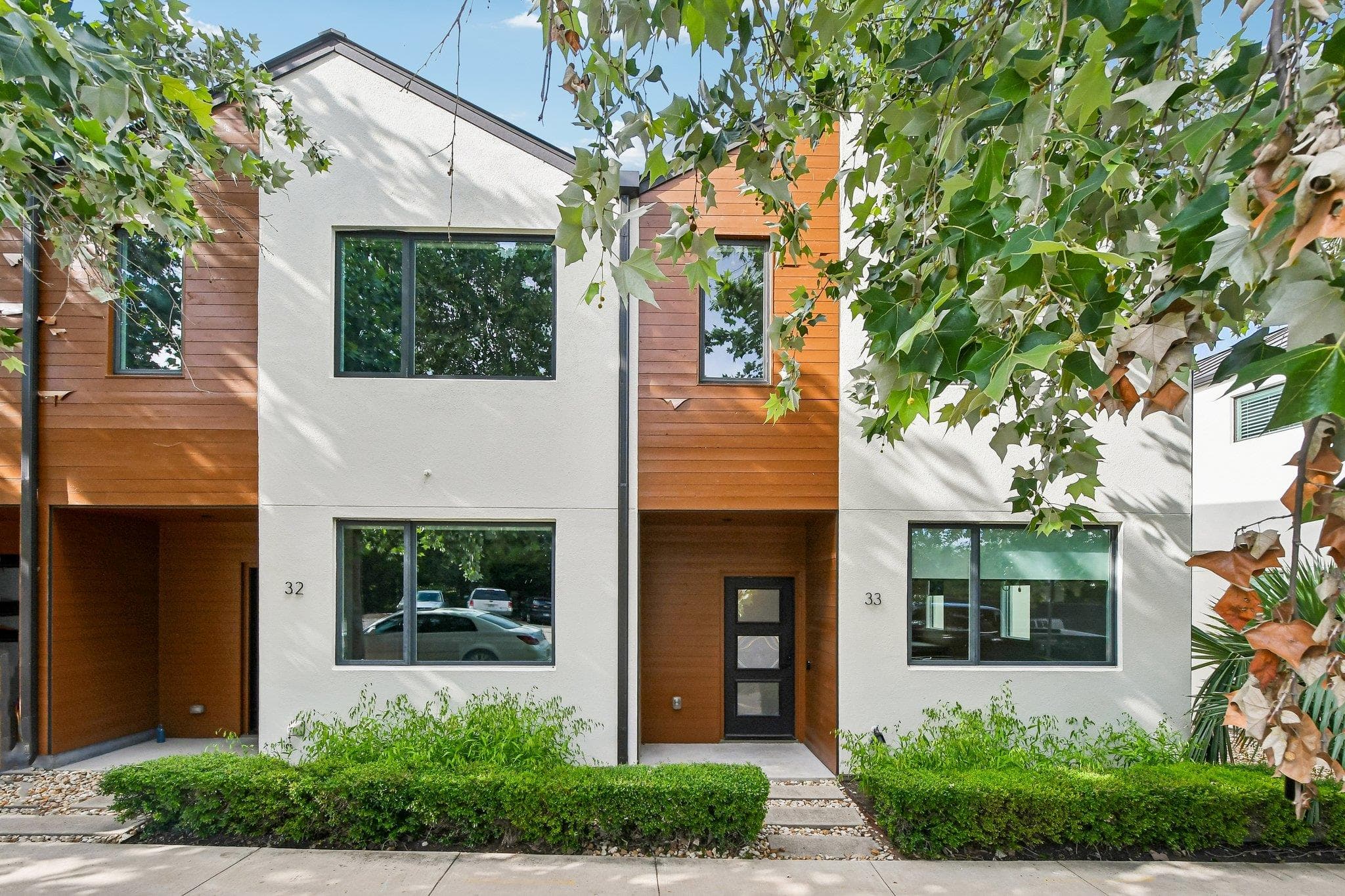1931 E 38th 1/2 St #33