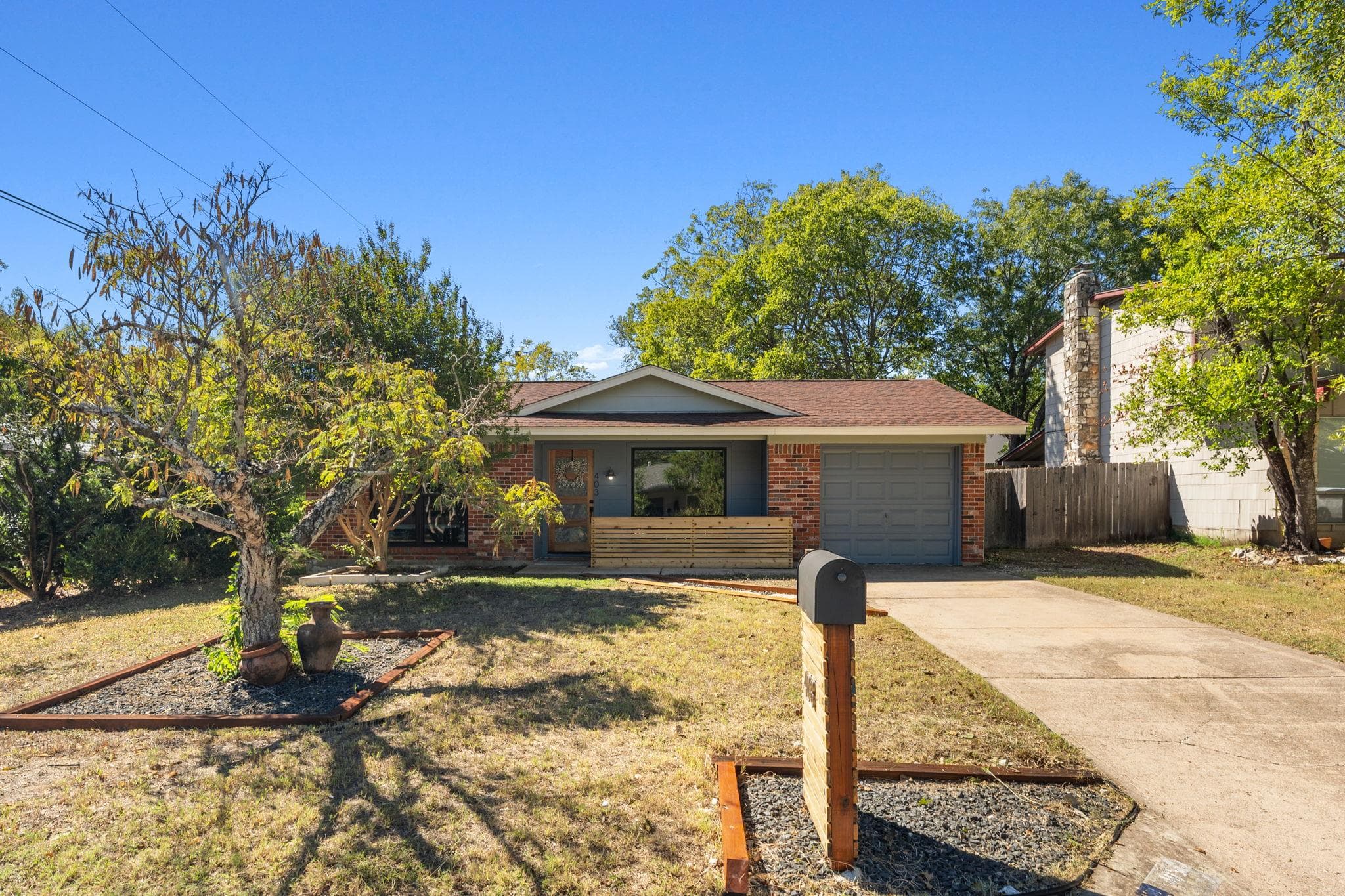403  Gate Tree Ln