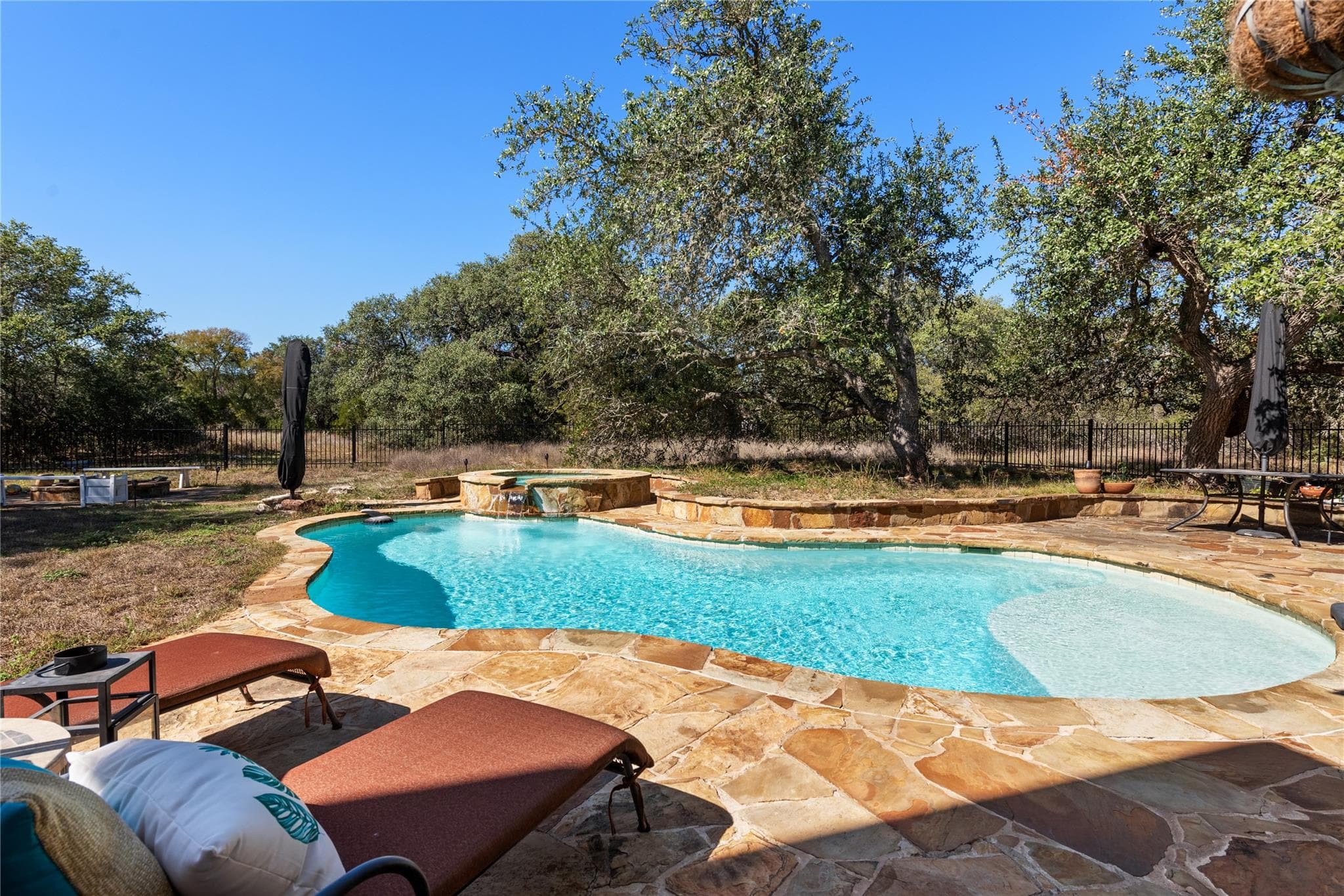 1021  Canna Lily Cir