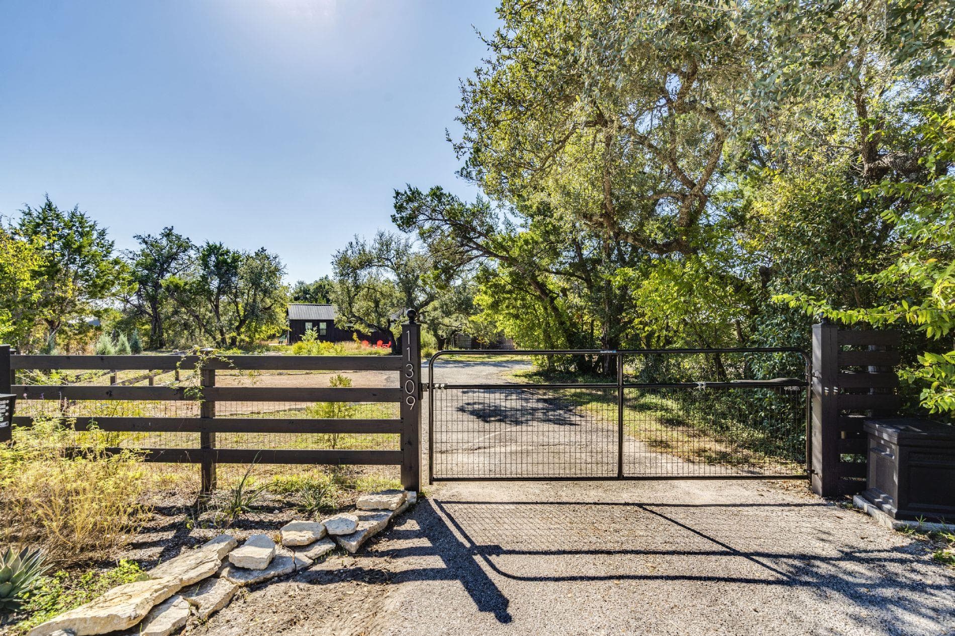 11309  Zyle Ln