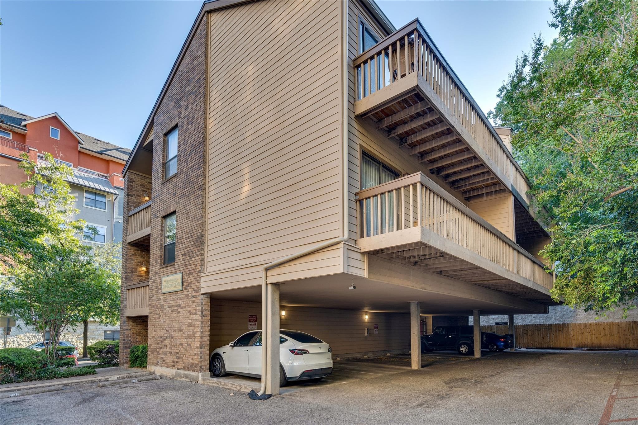 2210  Pearl St  #203