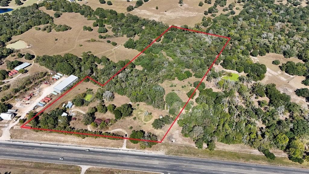 5126 Highway 290 None W