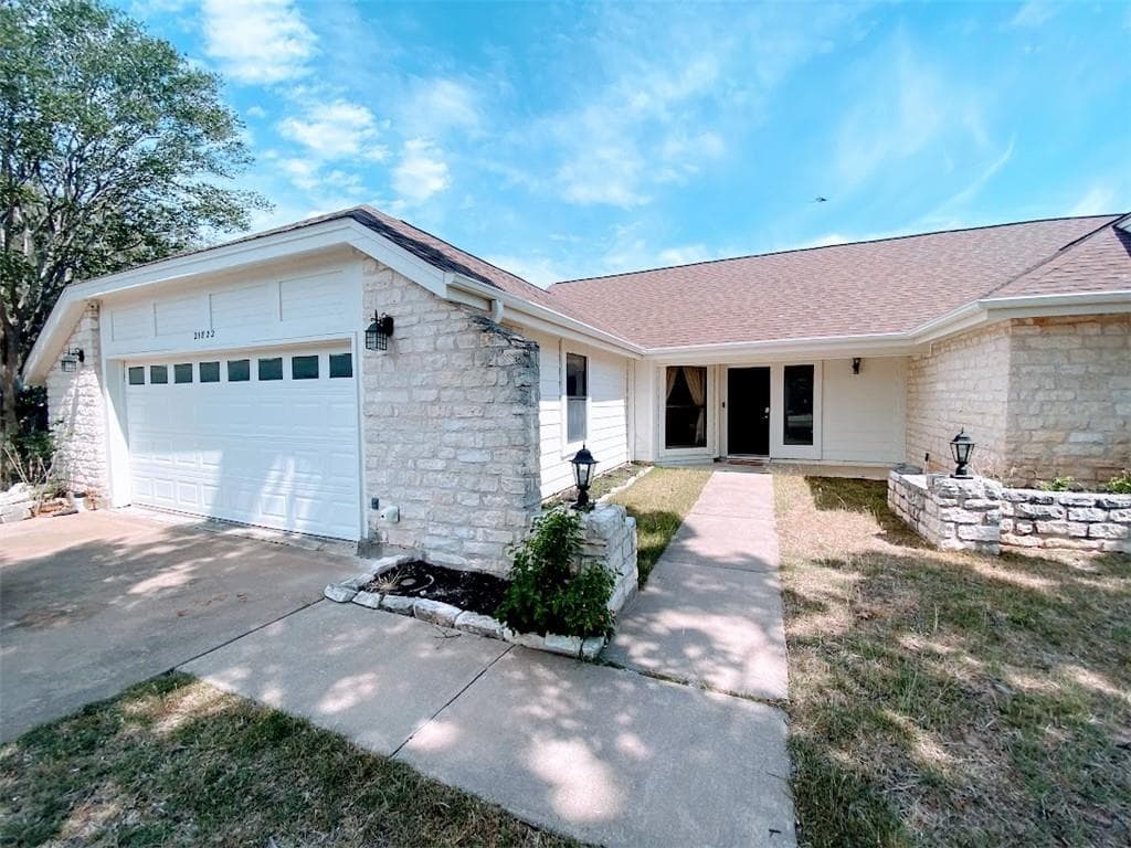 21822 SE Tallahassee Ave