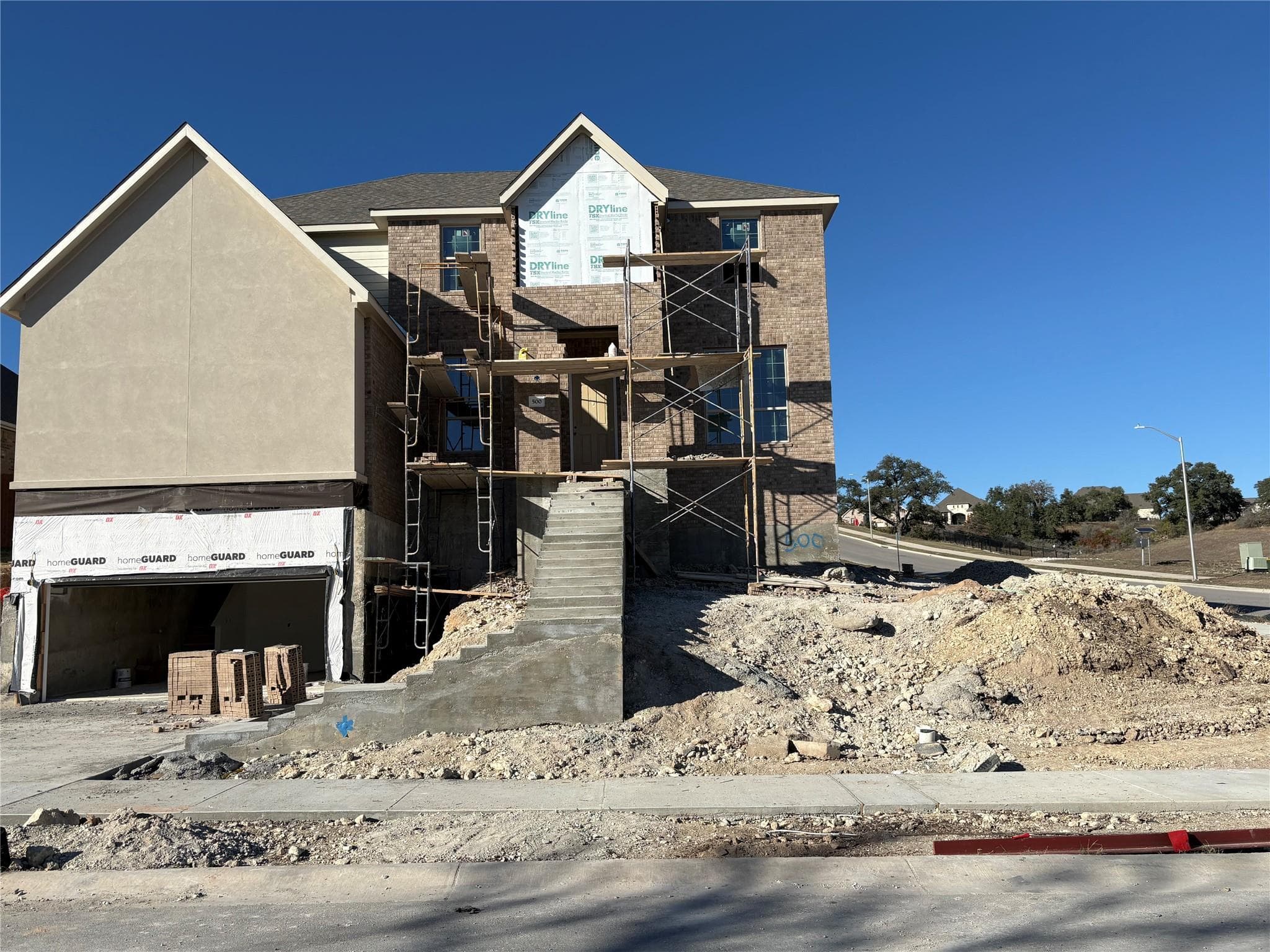 500  Frio Springs Trl