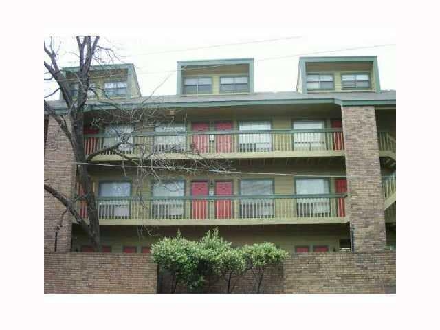 2210  Pearl St  #302