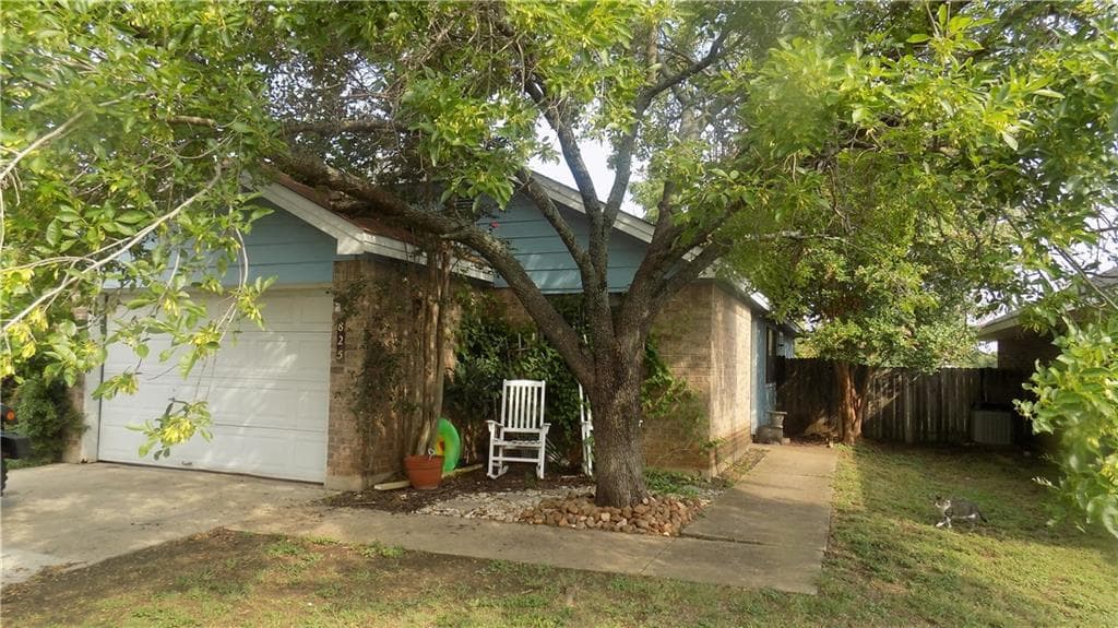 825  Mica Dr