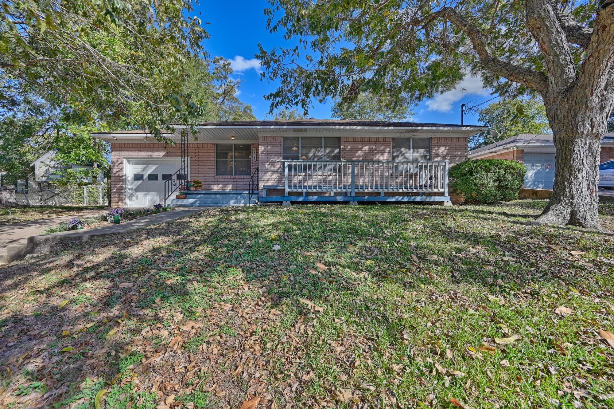 1703 S Day St