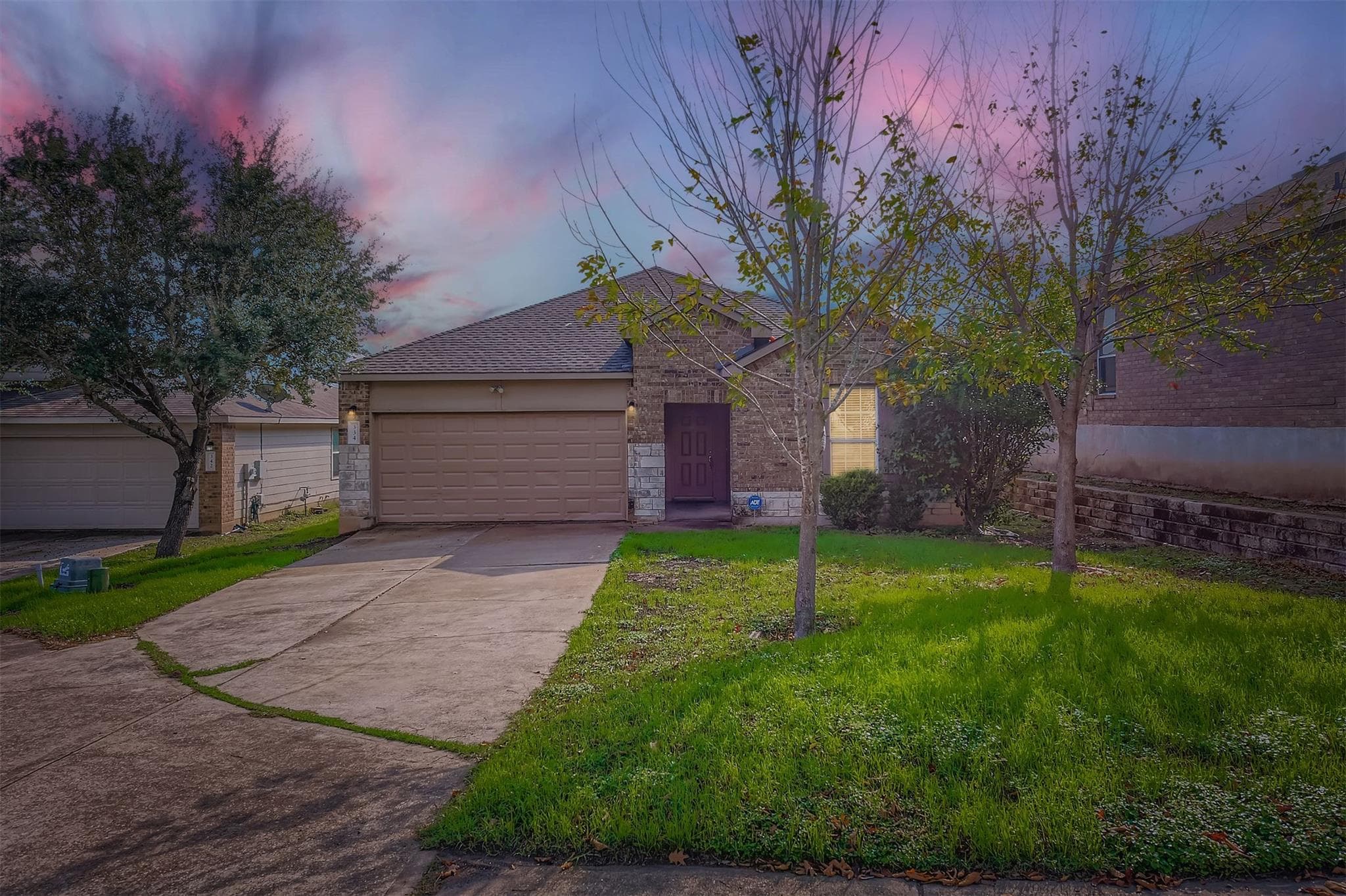 334  Nandina Dr