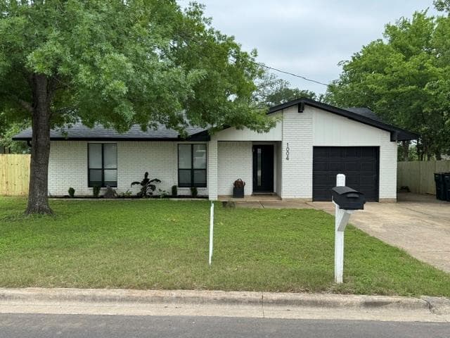 1004  Scenic Dr