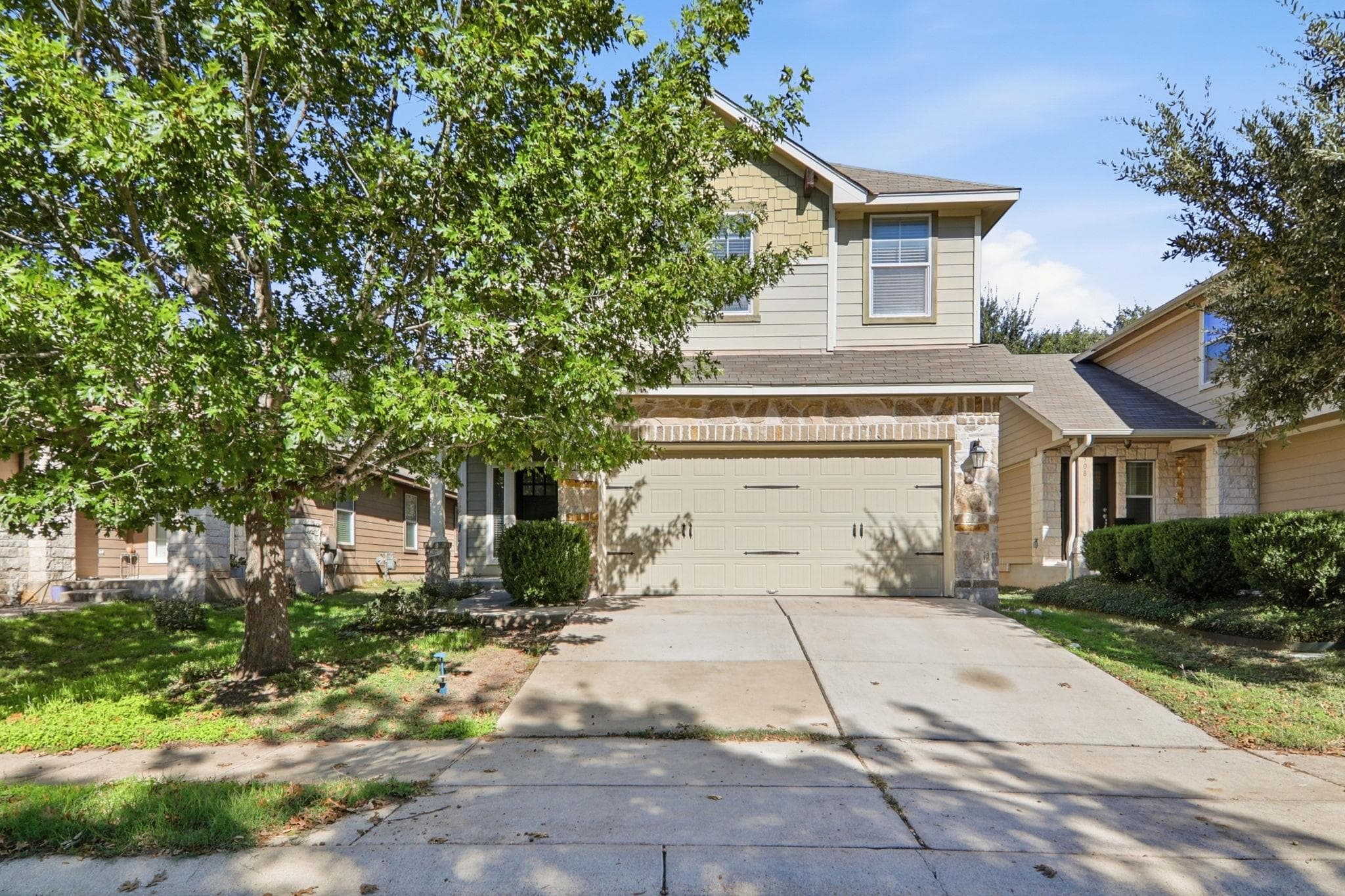 1512  Sugarberry Ln
