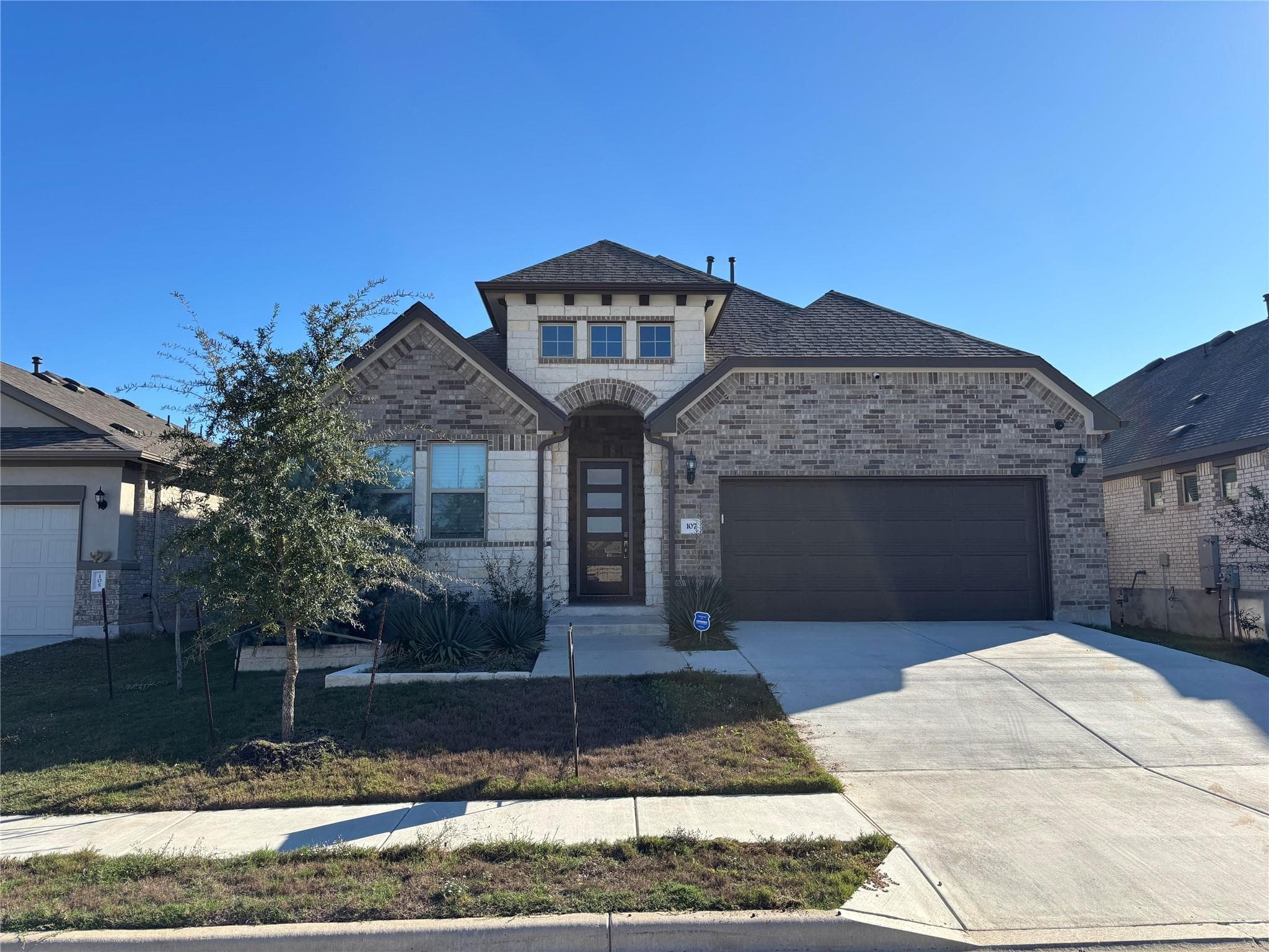 107  Smokebush Trl