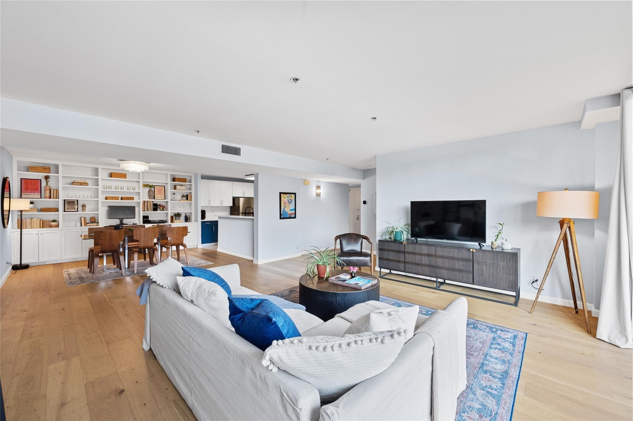 40 N Interstate Highway 35 None  #2B2