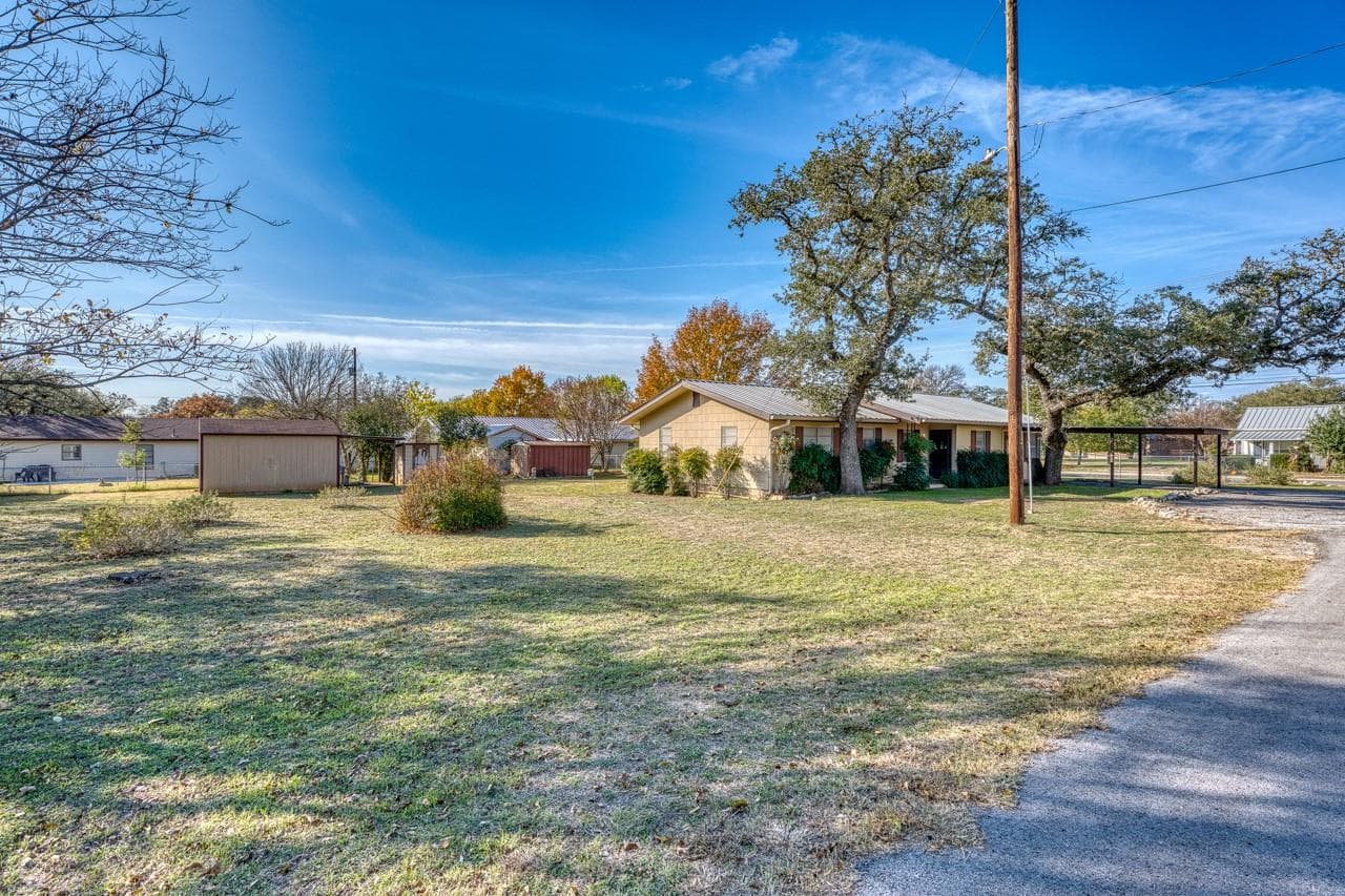 605 W Ash Dr Dr