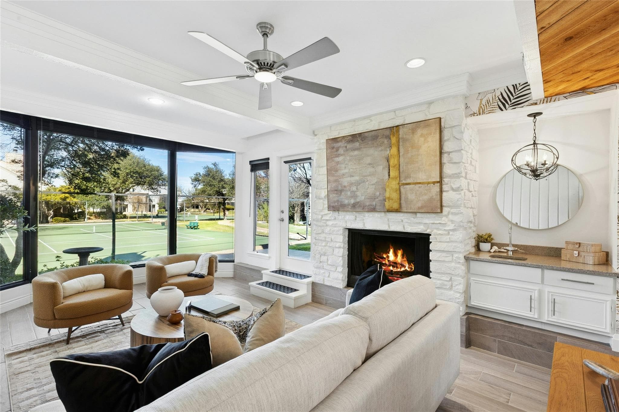 102  World Of Tennis Sq