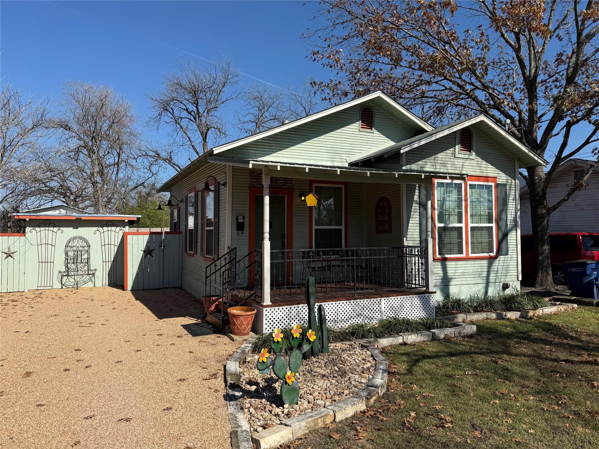 406  Normandy St