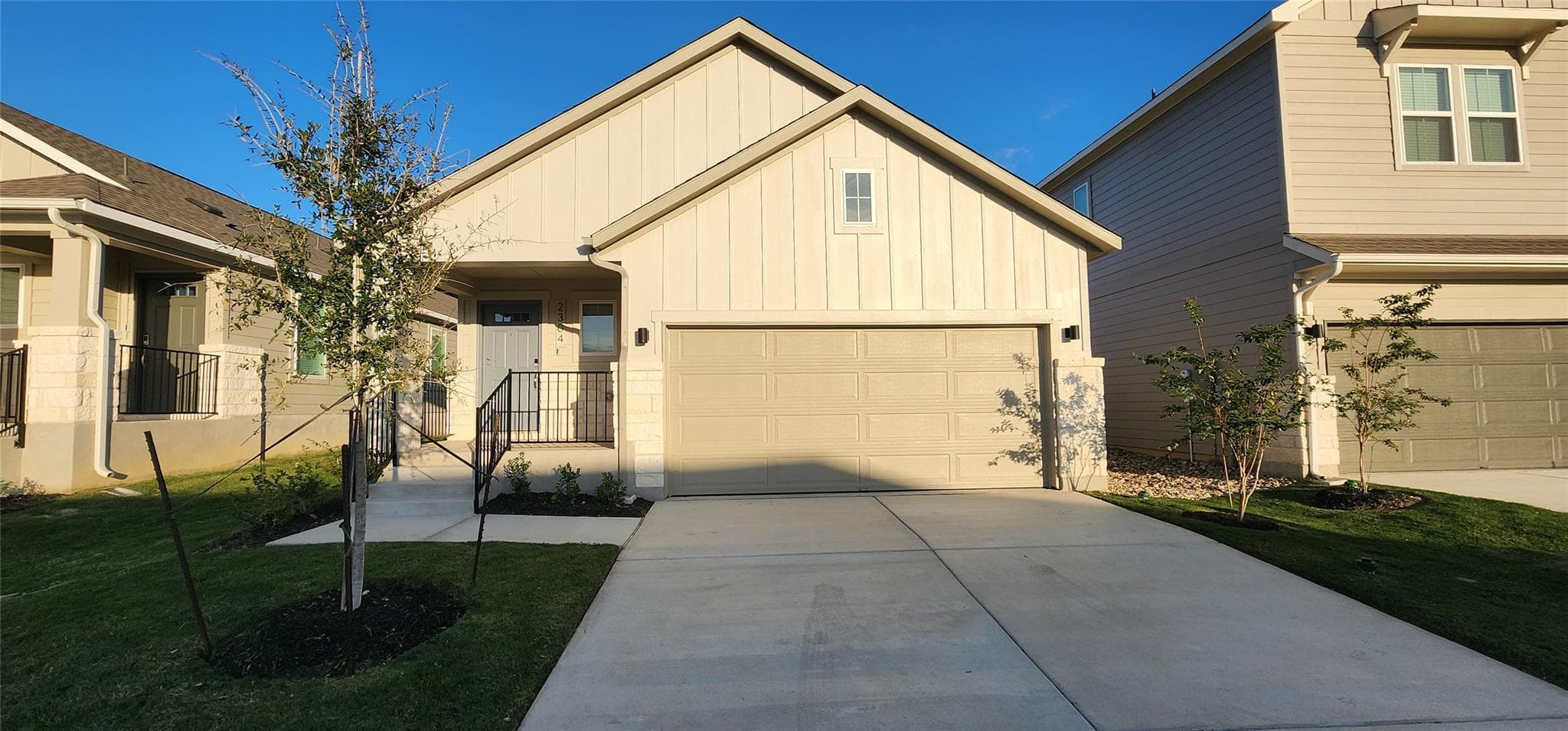 2304  Delano Dr