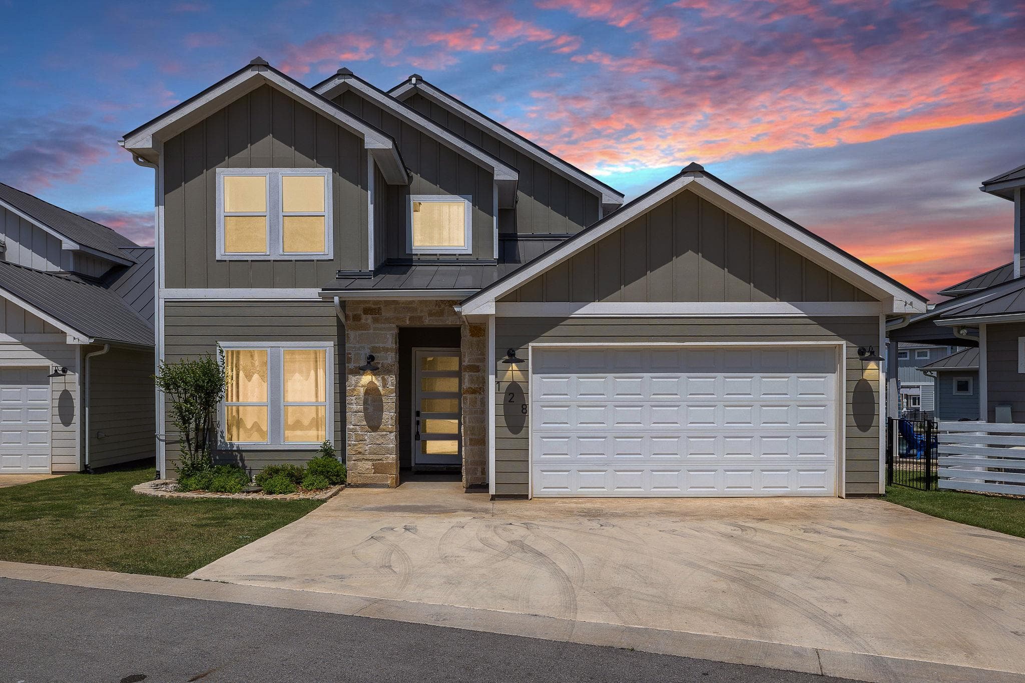 128  Village View Dr