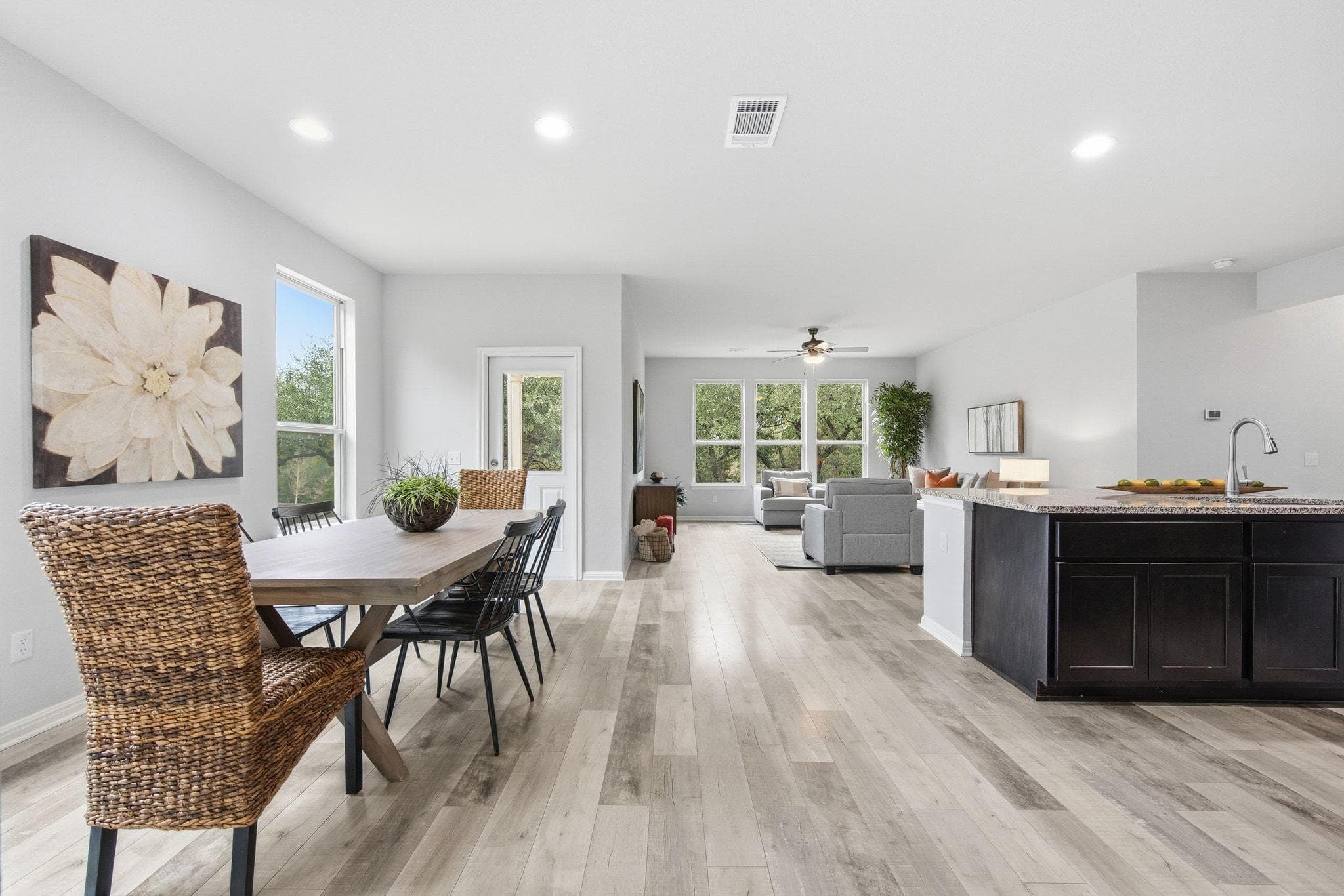 2211  Limestone Lake Dr  #40