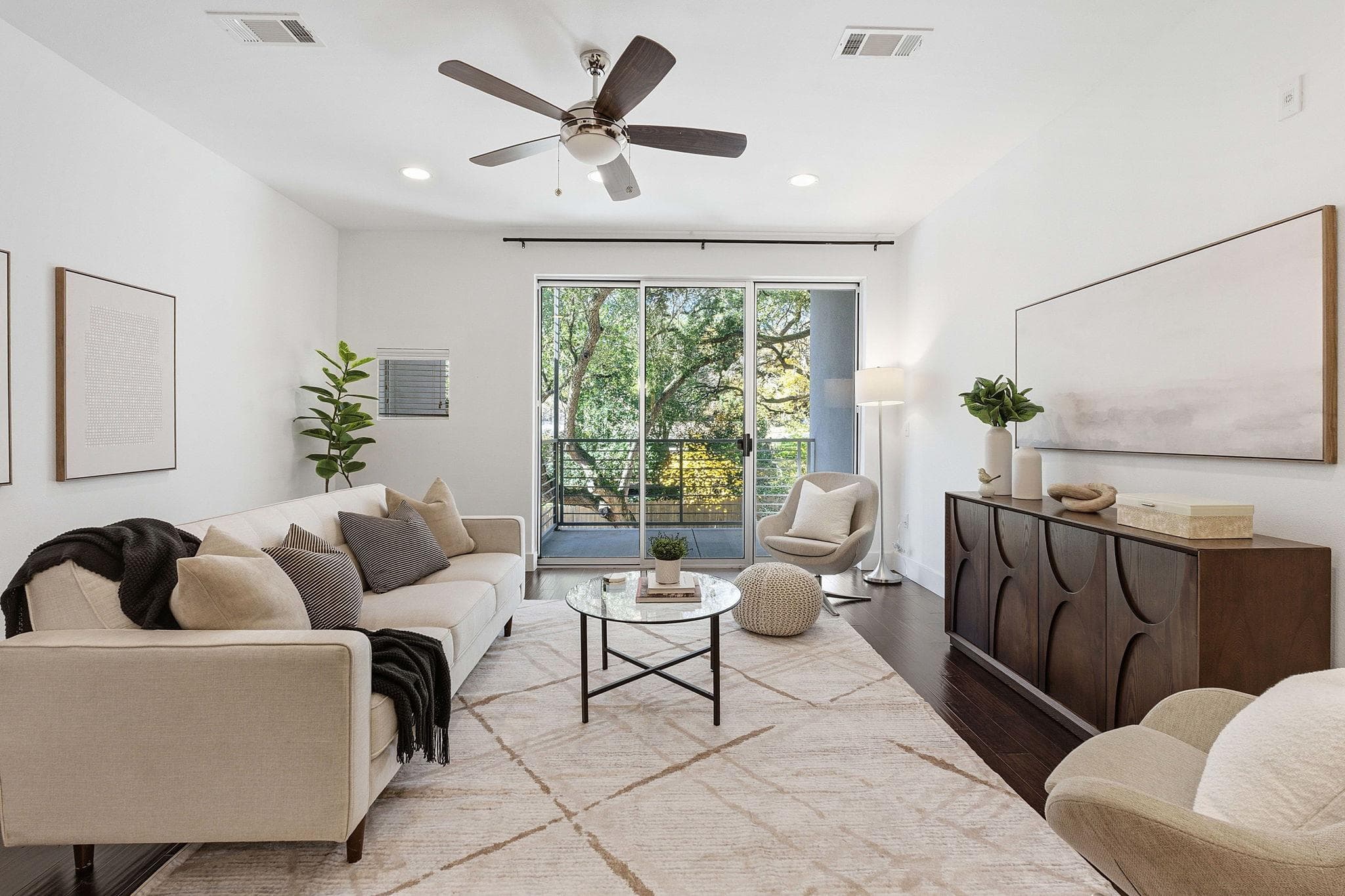 2002  Glen Allen St  #104