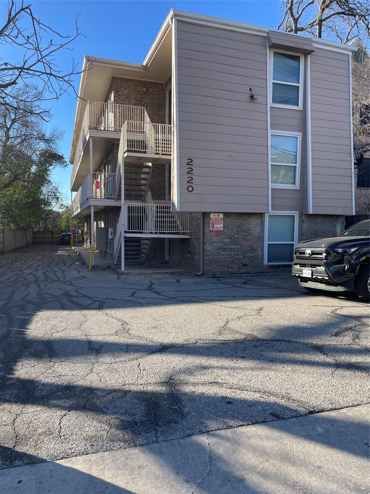 2220  Leon St  #103