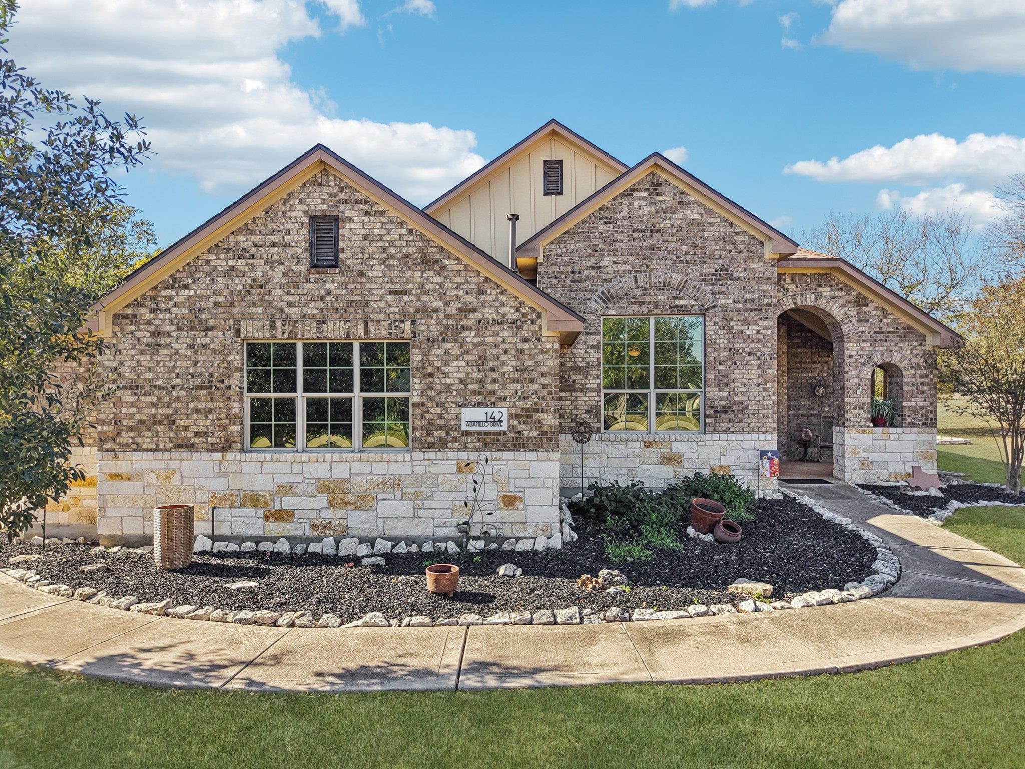 142  Abamillo Dr