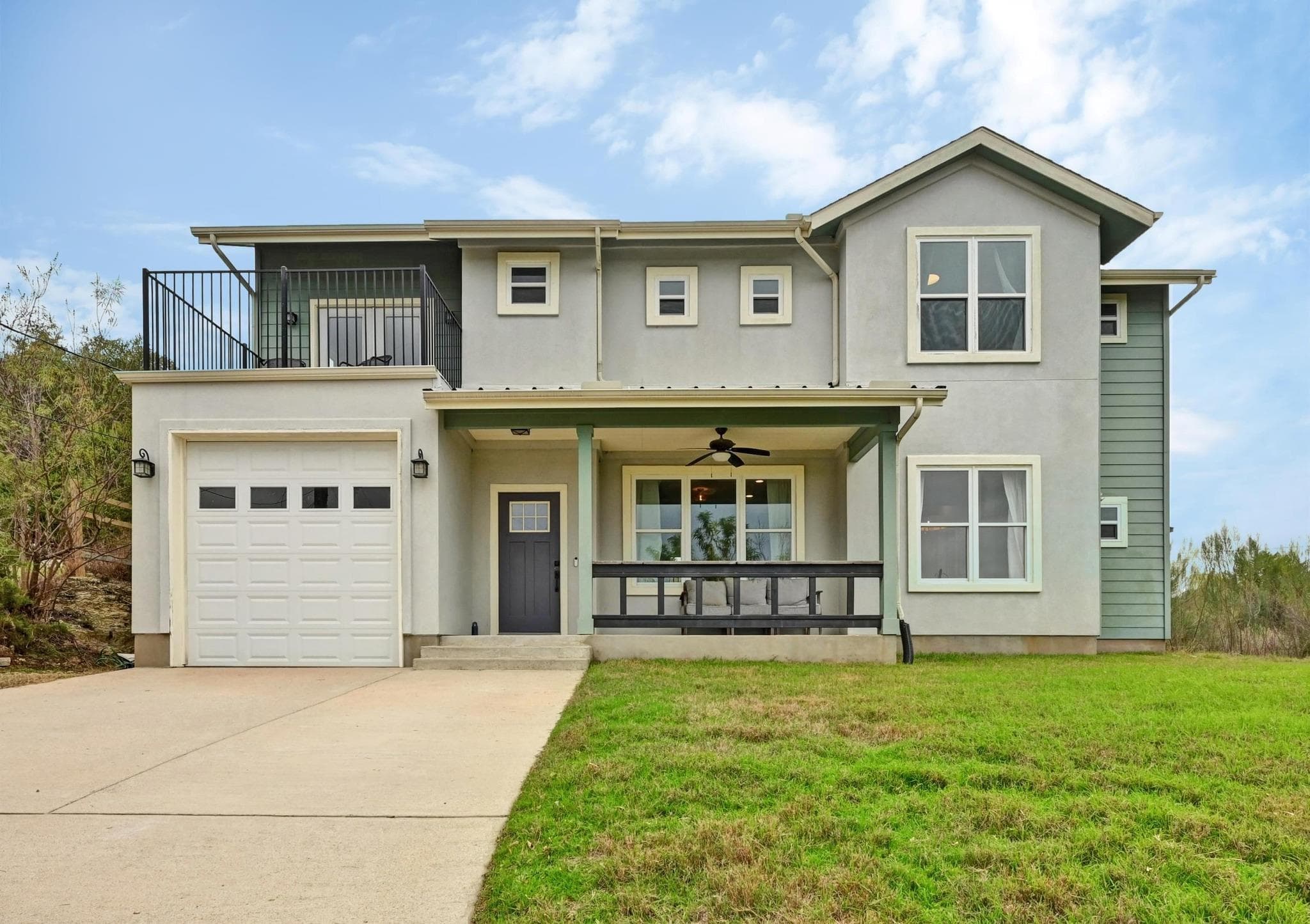 17305  Lake Wood Cir