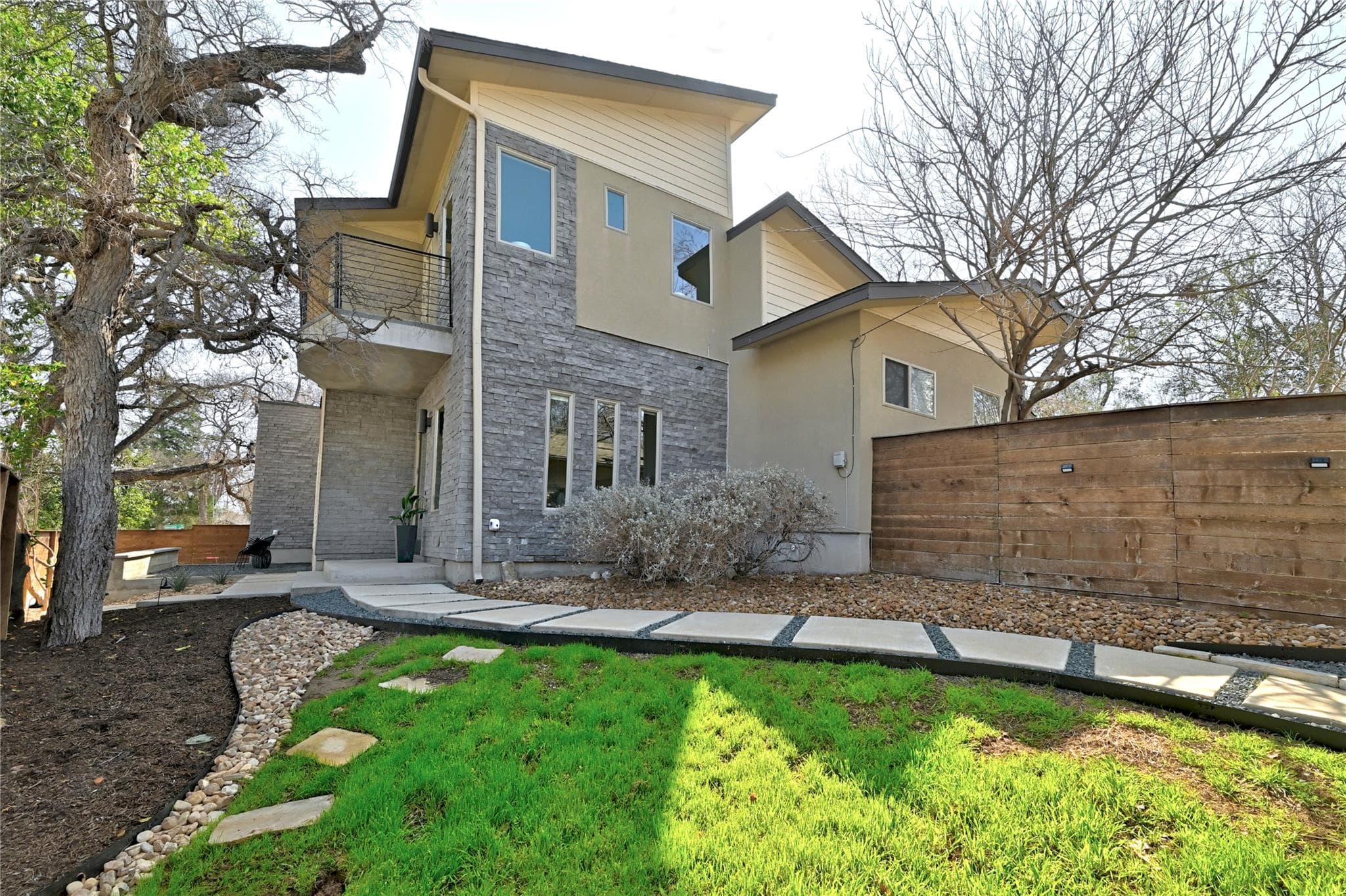 2100  Glendale Pl  #A